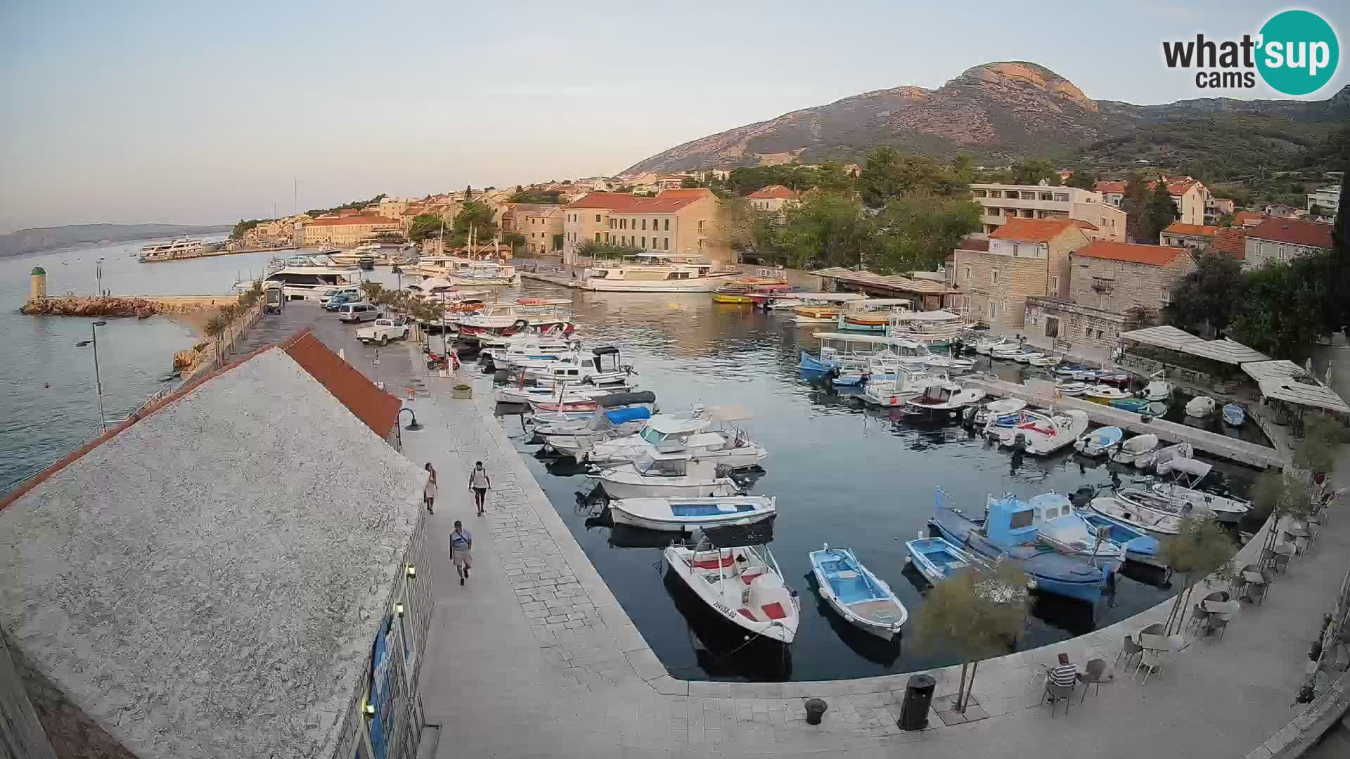 Webcam Bol Harbour – Live View of Bol Riva & Marina