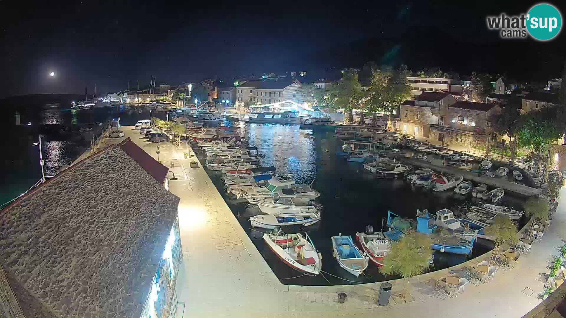 Webcam Bol Harbour – Live View of Bol Riva & Marina