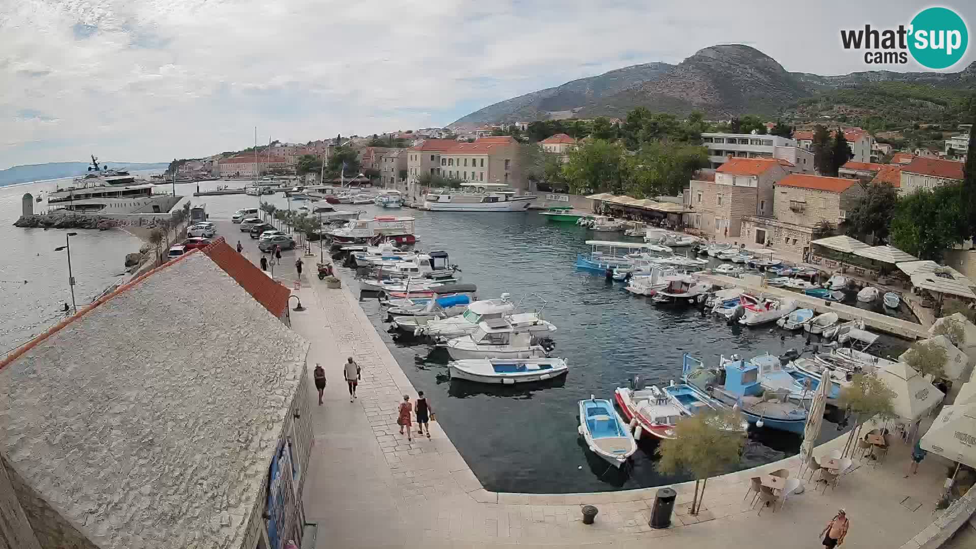 Webcam Bol Harbour – Live View of Bol Riva & Marina