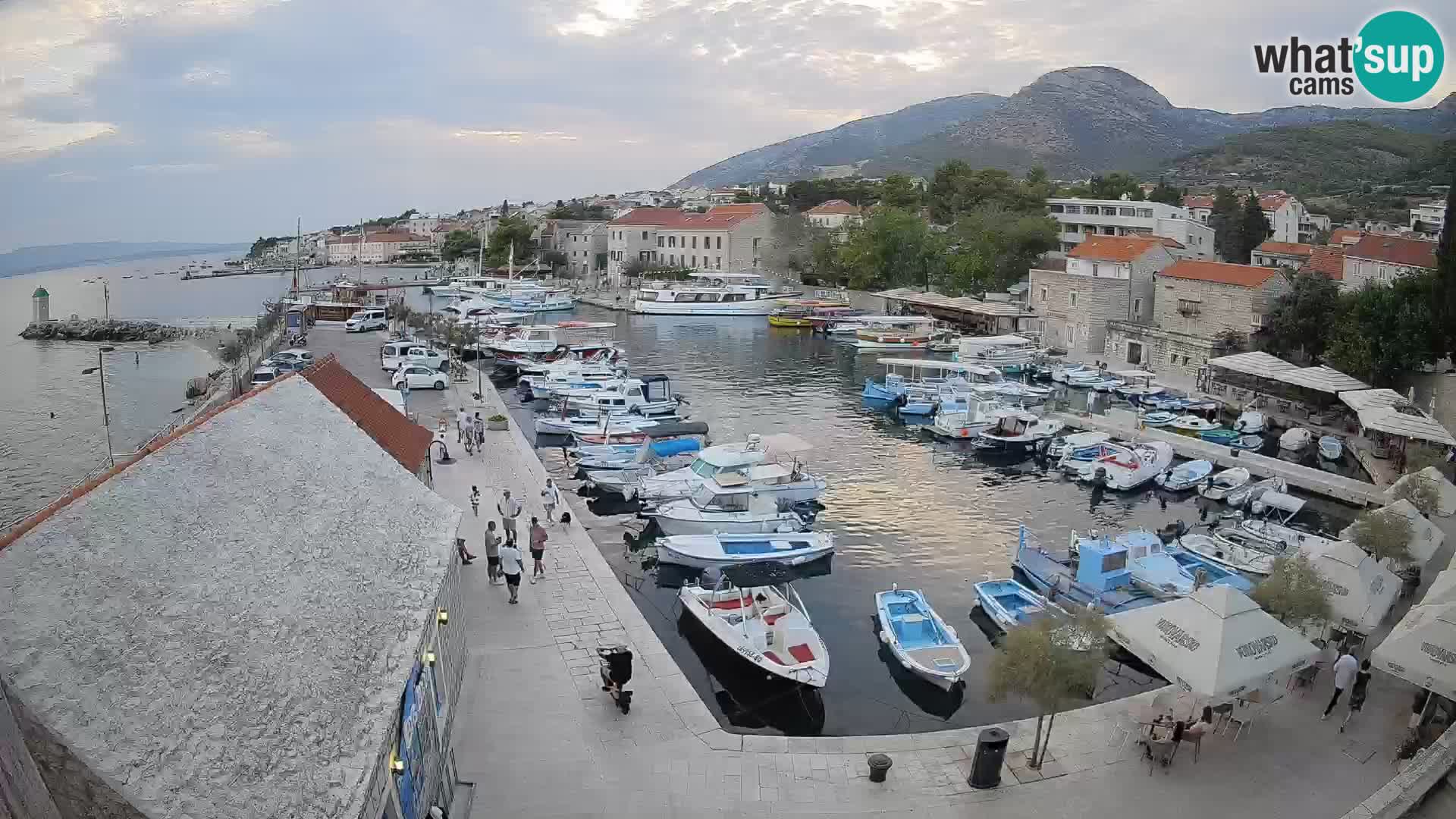 Webcam Bol Harbour – Live View of Bol Riva & Marina