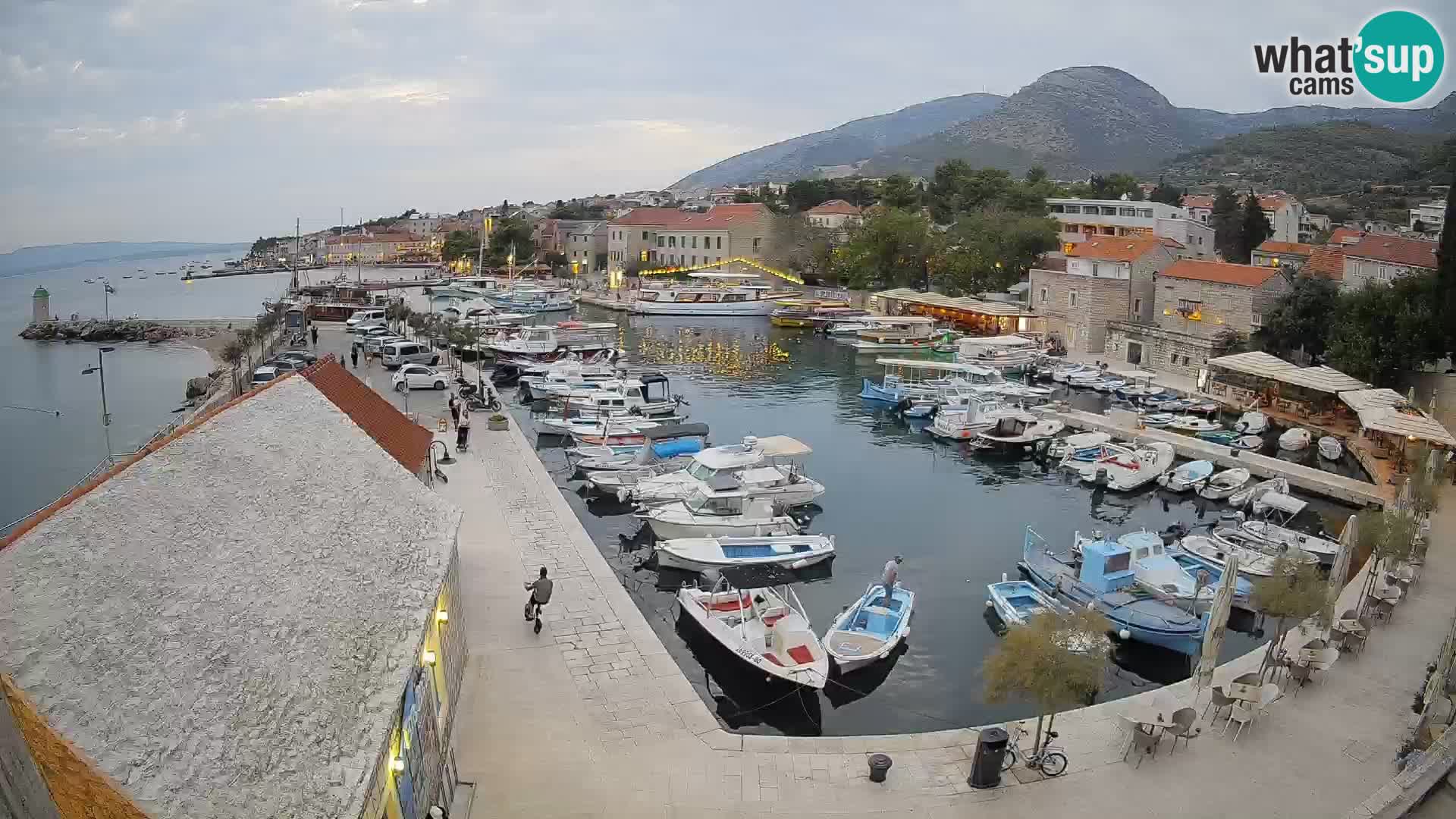 Webcam Bol Harbour – Live View of Bol Riva & Marina