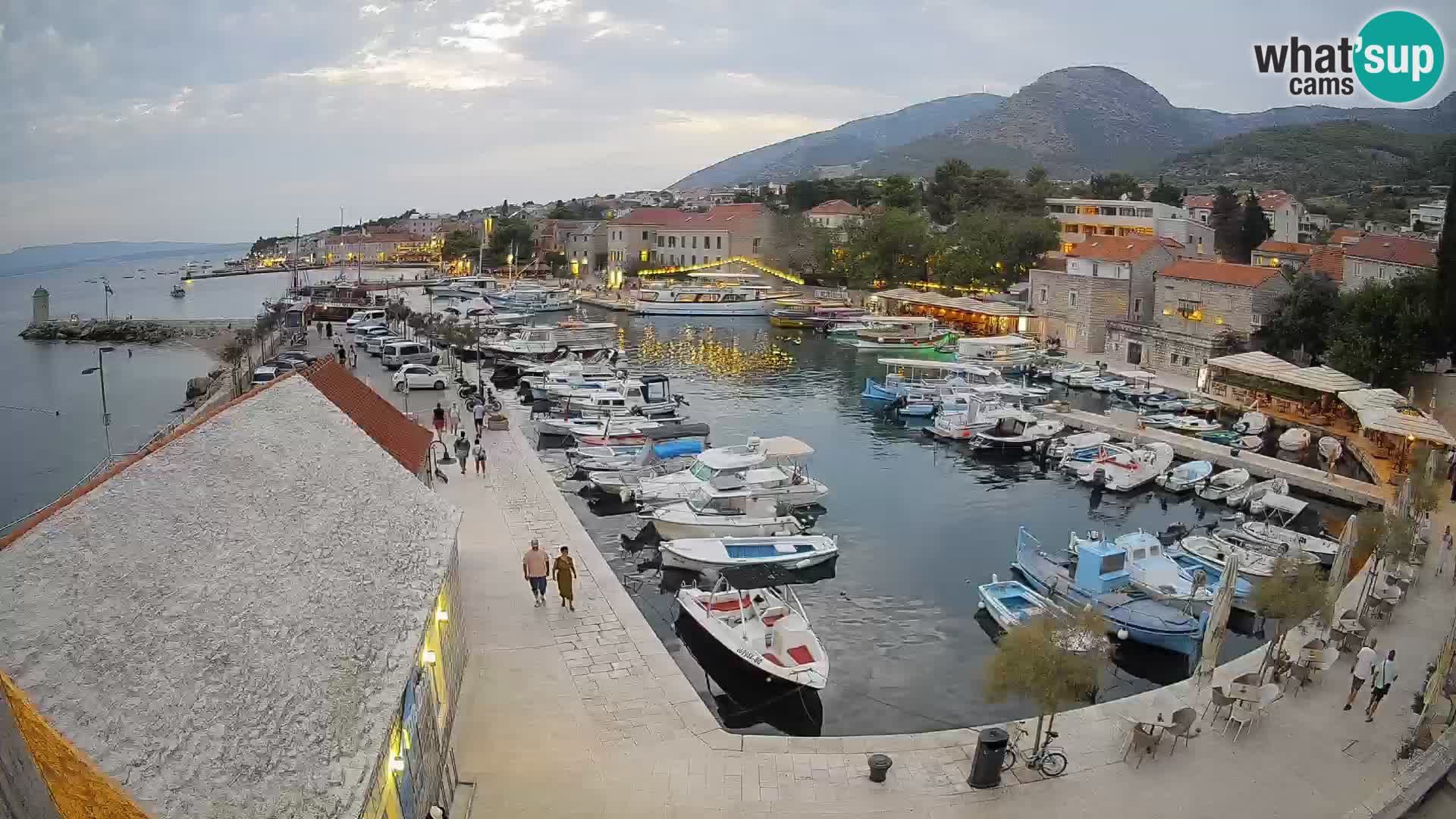 Webcam Bol Harbour – Live View of Bol Riva & Marina