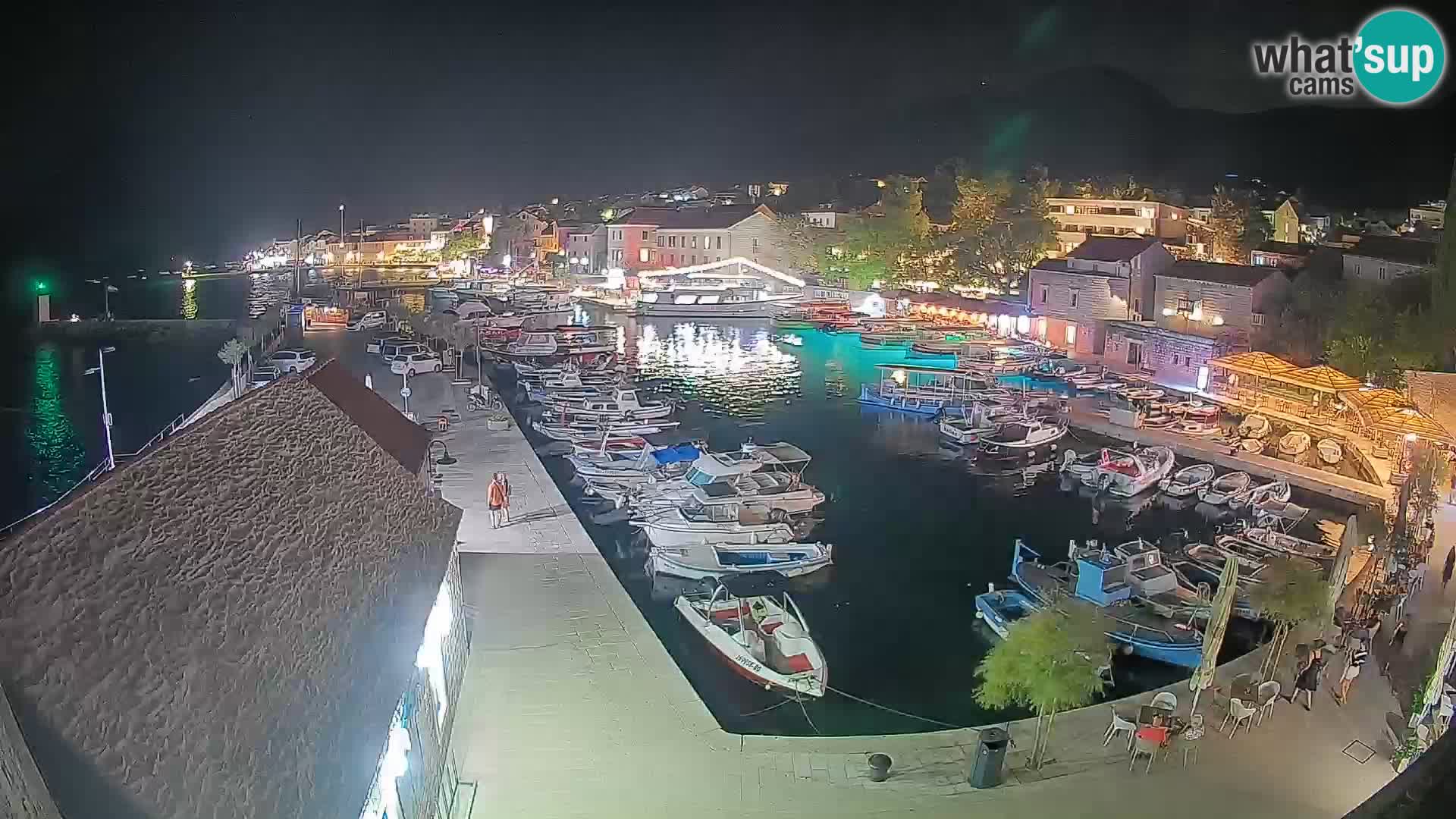 Webcam porto di Bol – Vista live sulla Riva e Marina