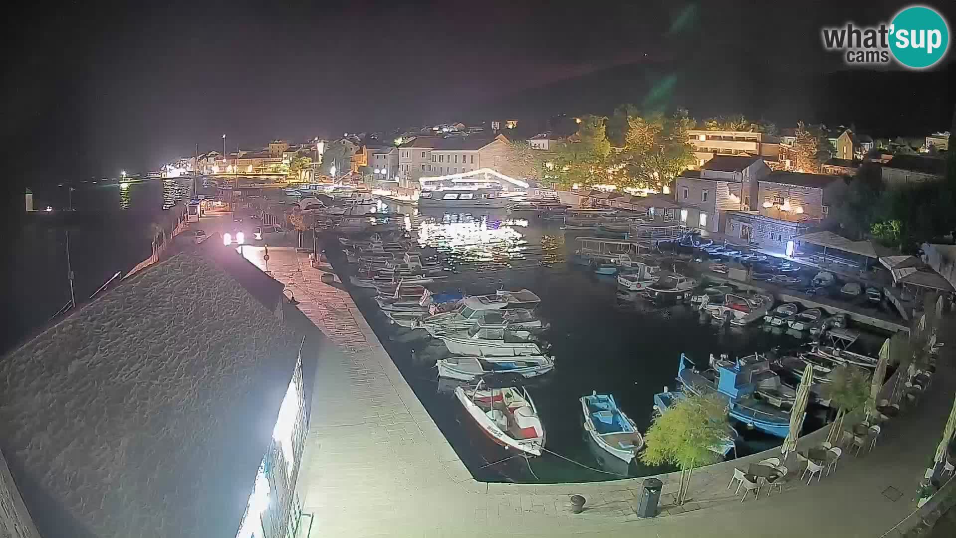Webcam Bol Hafen – Liveblick auf Bol Riva & Marina