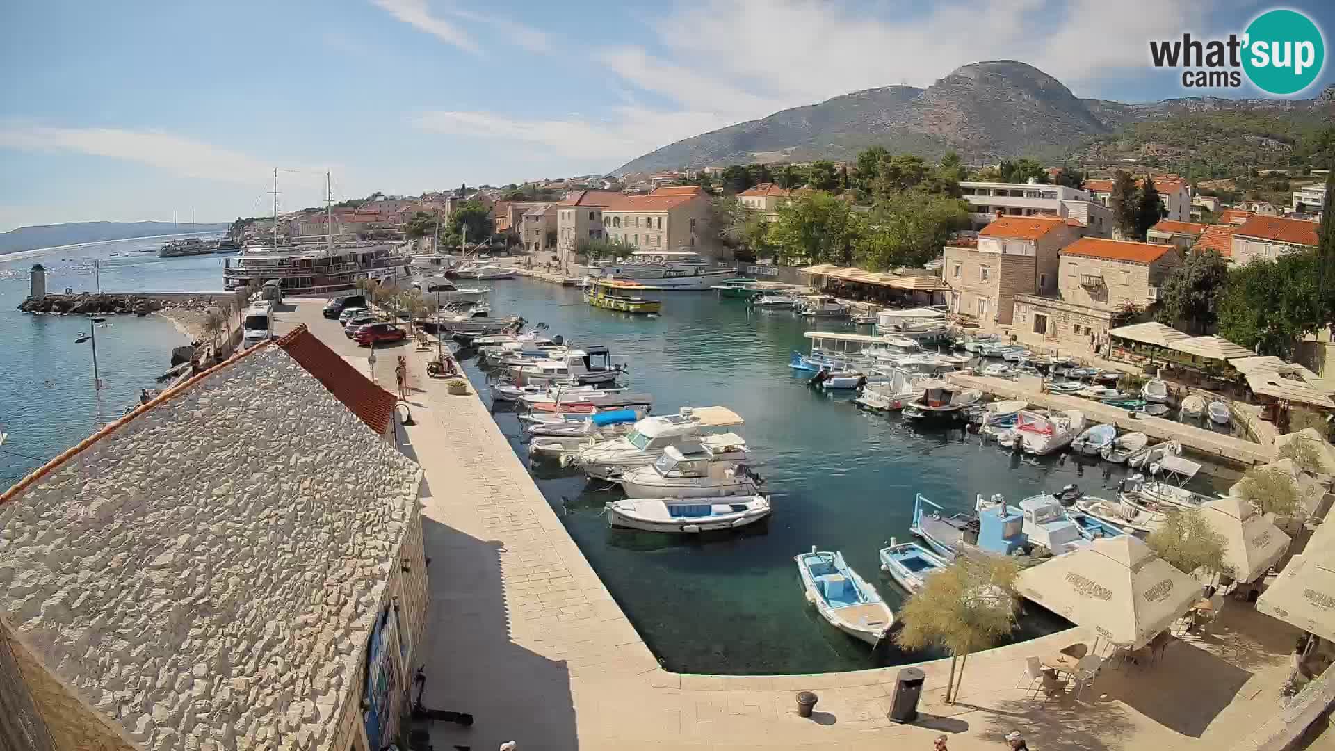 Webcam Bol Hafen – Liveblick auf Bol Riva & Marina
