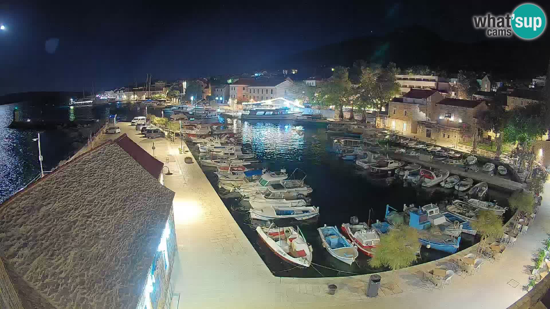 Webcam Bol Harbour – Live View of Bol Riva & Marina