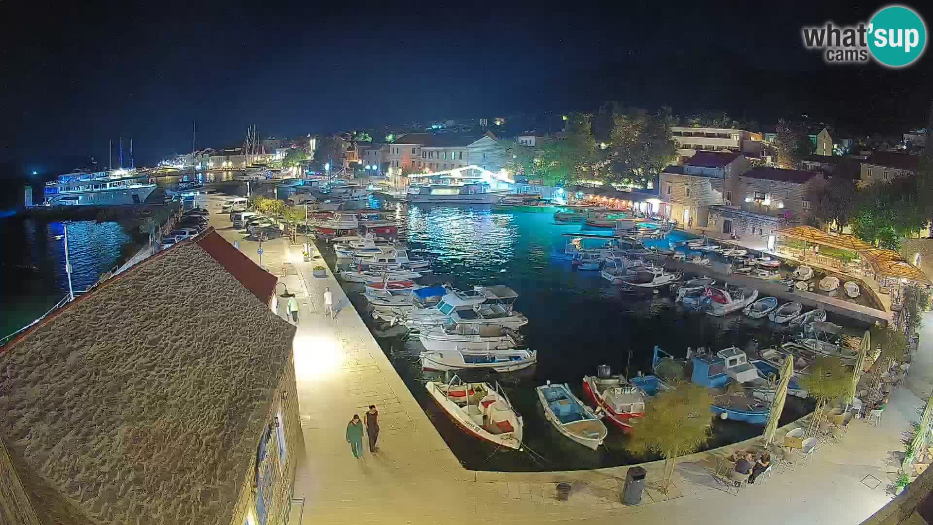 Webcam porto di Bol – Vista live sulla Riva e Marina