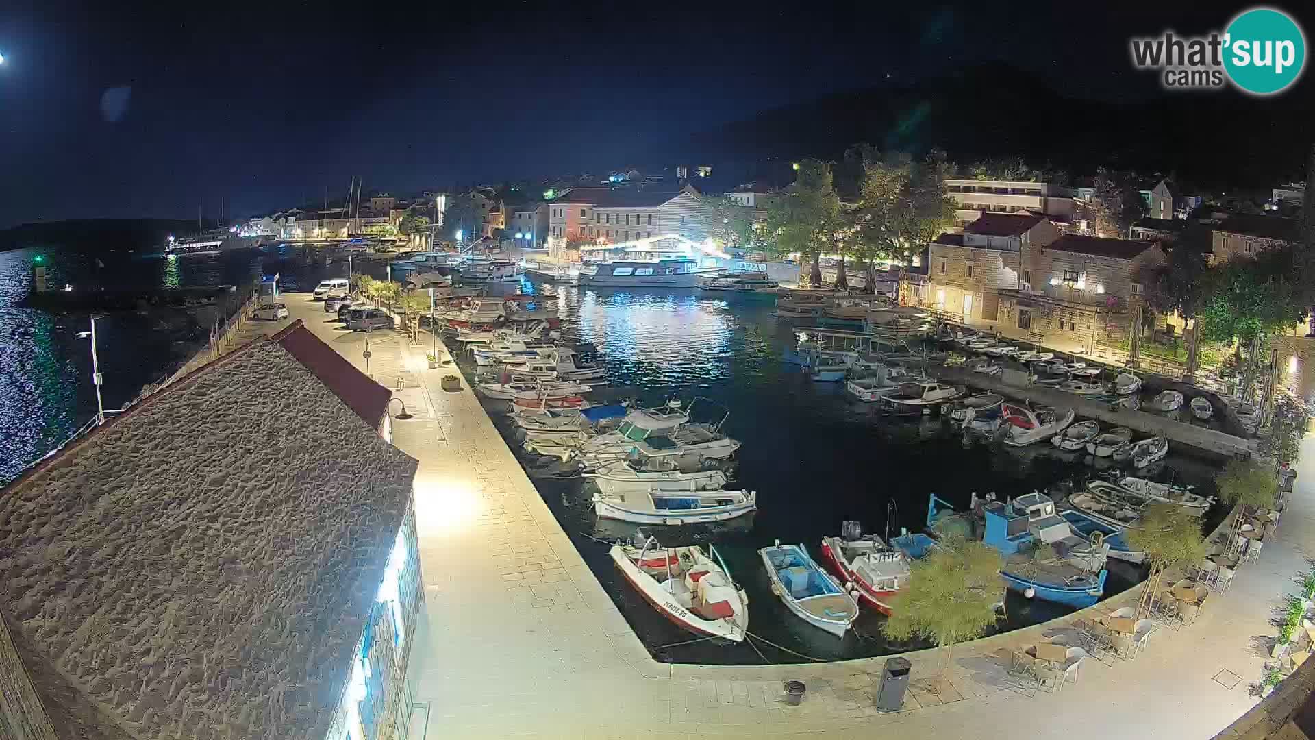 Webcam Bol Hafen – Liveblick auf Bol Riva & Marina
