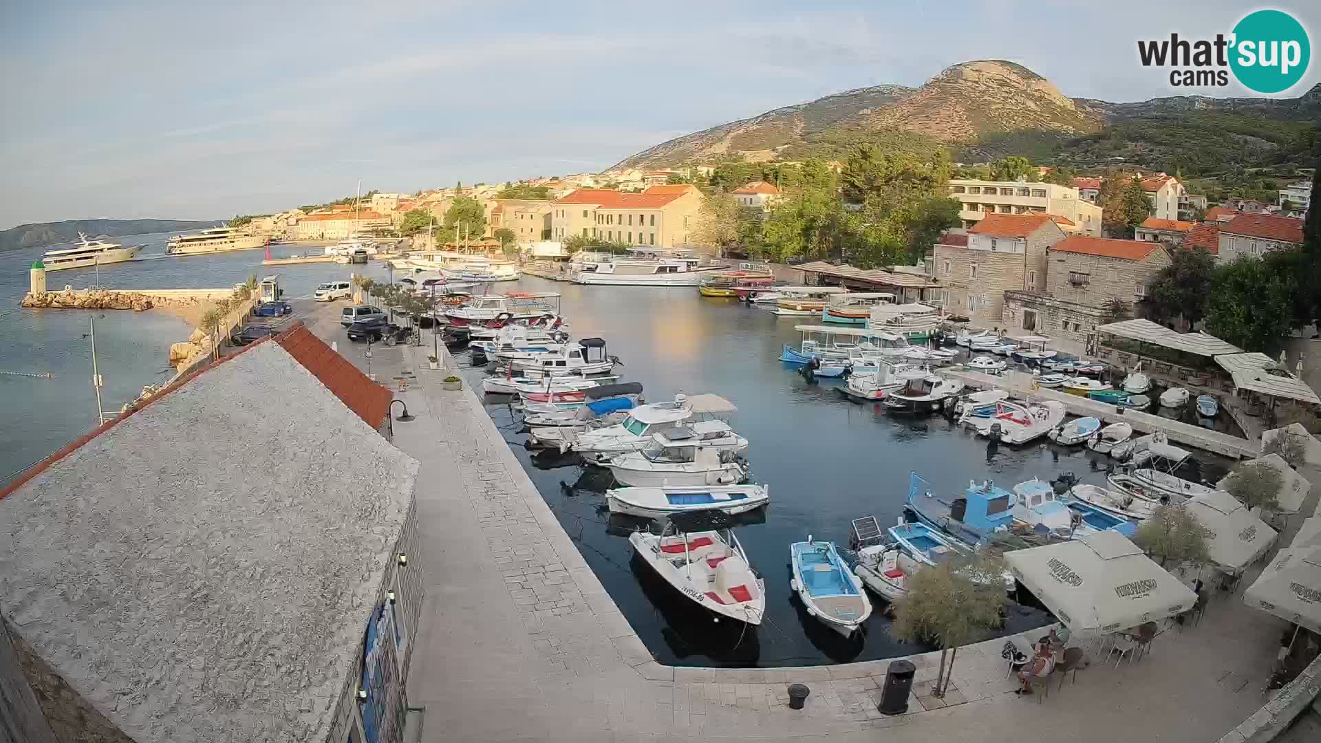 Webcam Bol Harbour – Live View of Bol Riva & Marina