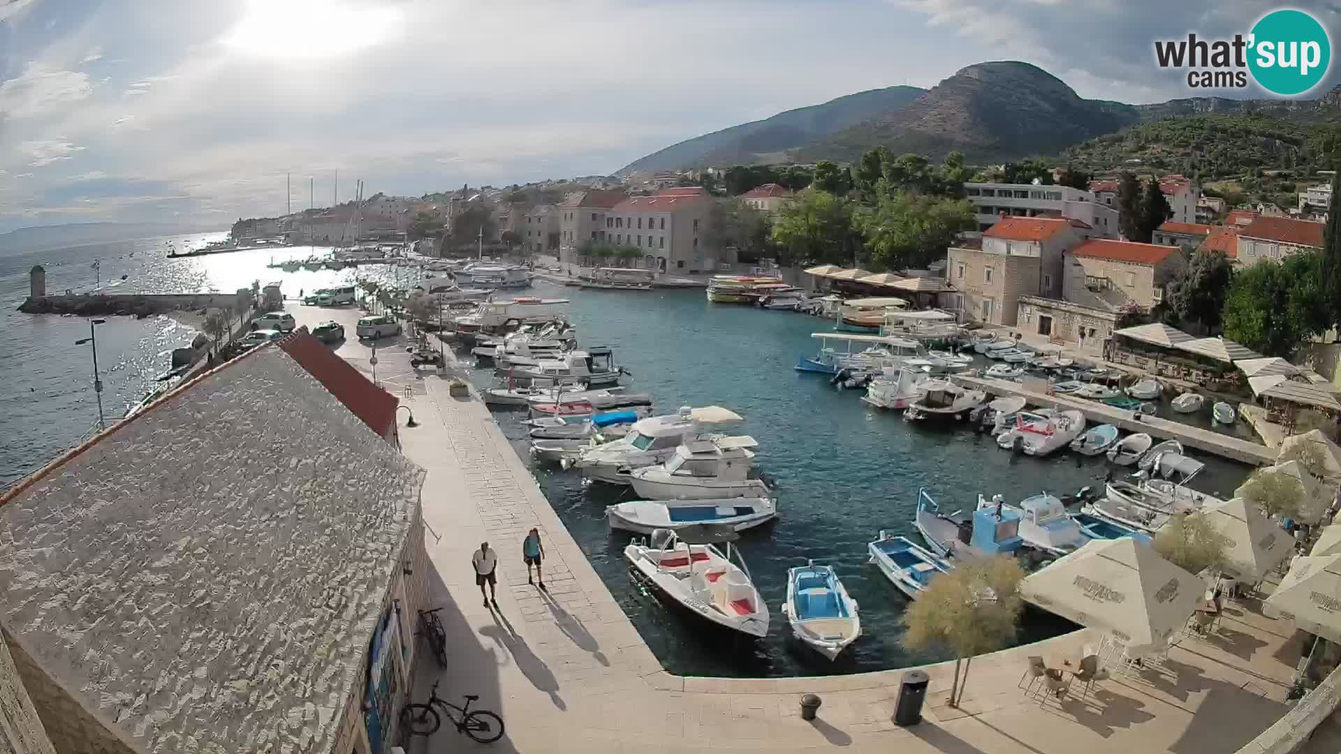 Webcam Bol Harbour – Live View of Bol Riva & Marina