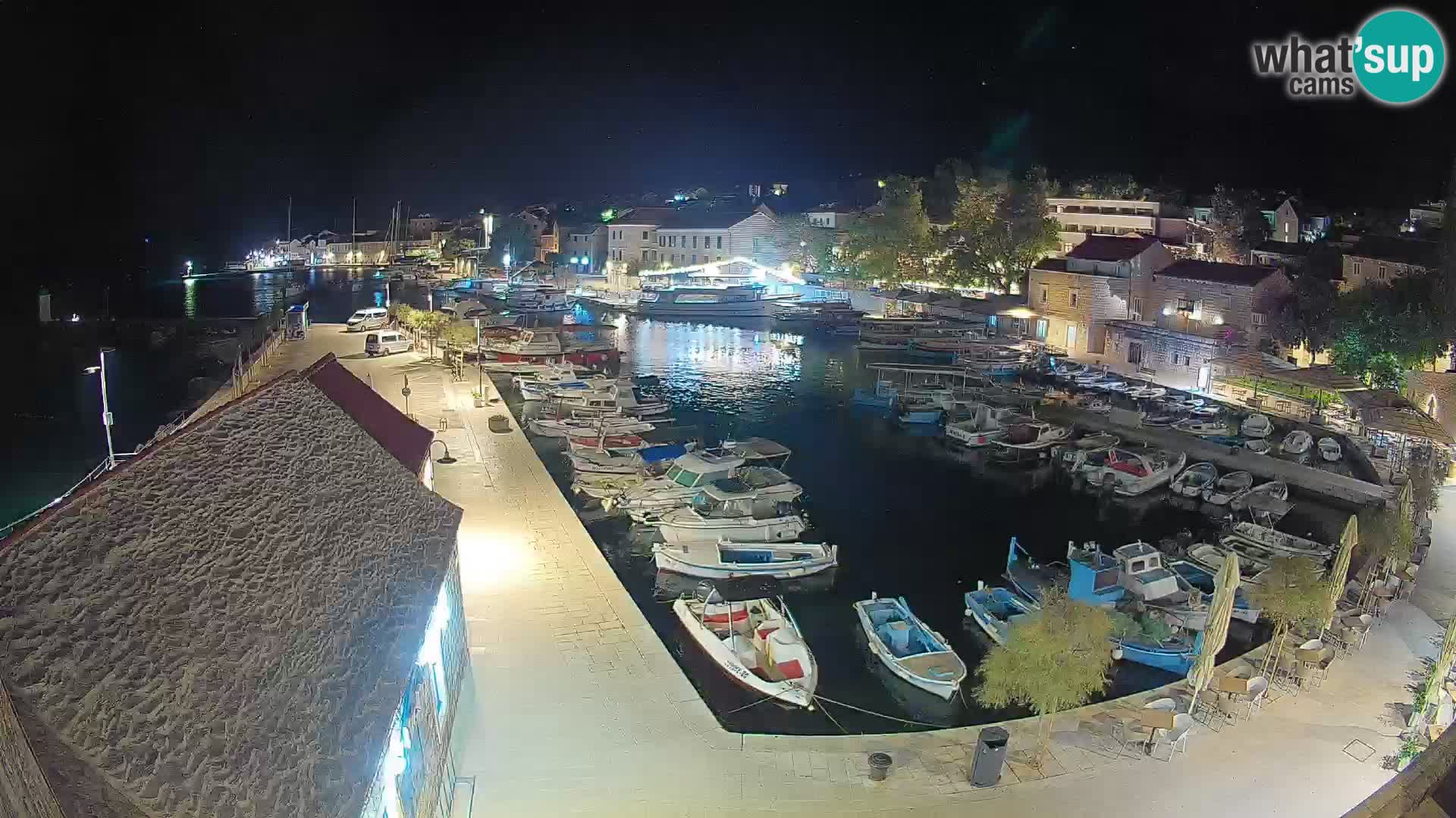 Webcam Bol Harbour – Live View of Bol Riva & Marina