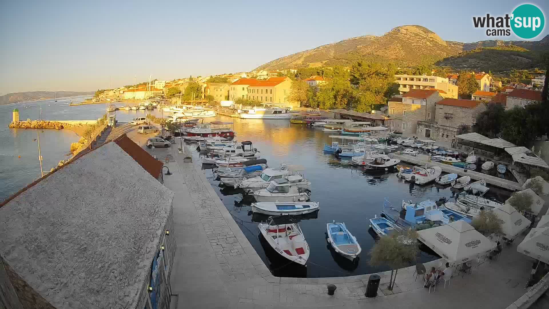 Webcam Bol Hafen – Liveblick auf Bol Riva & Marina