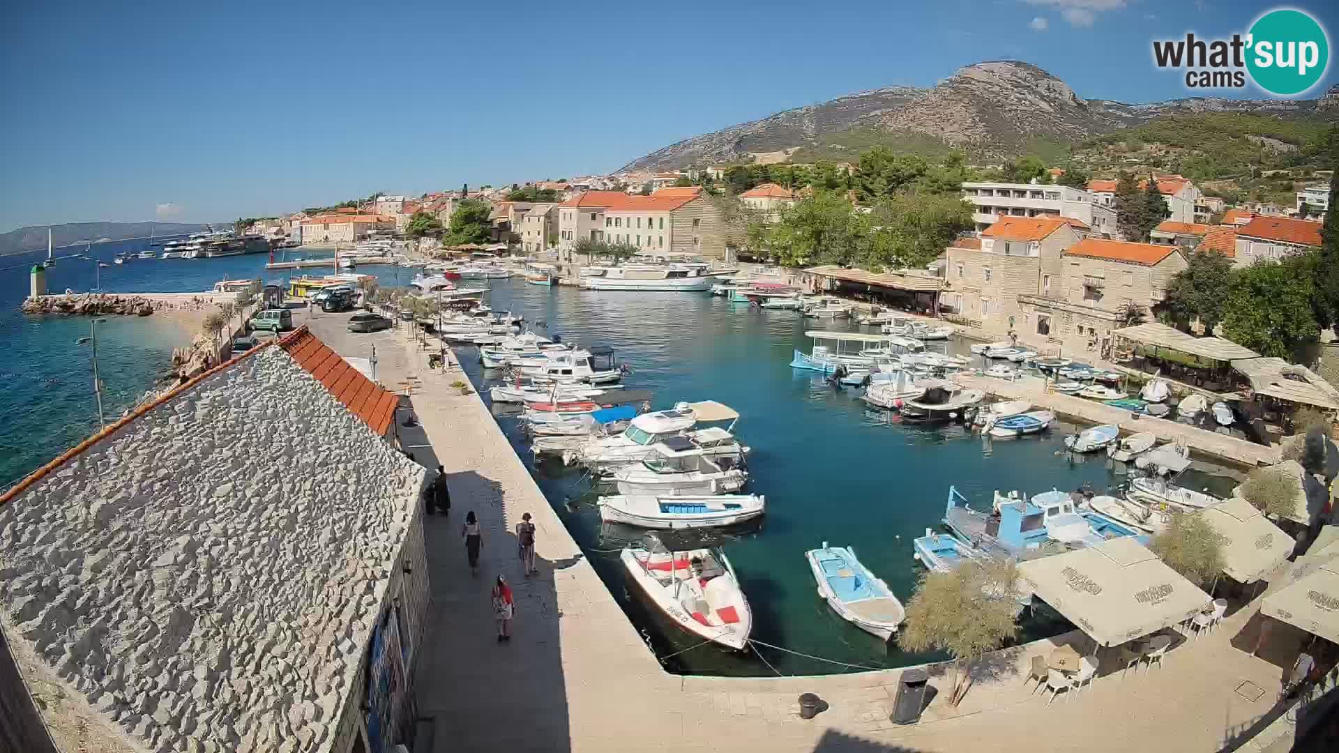 Webcam porto di Bol – Vista live sulla Riva e Marina