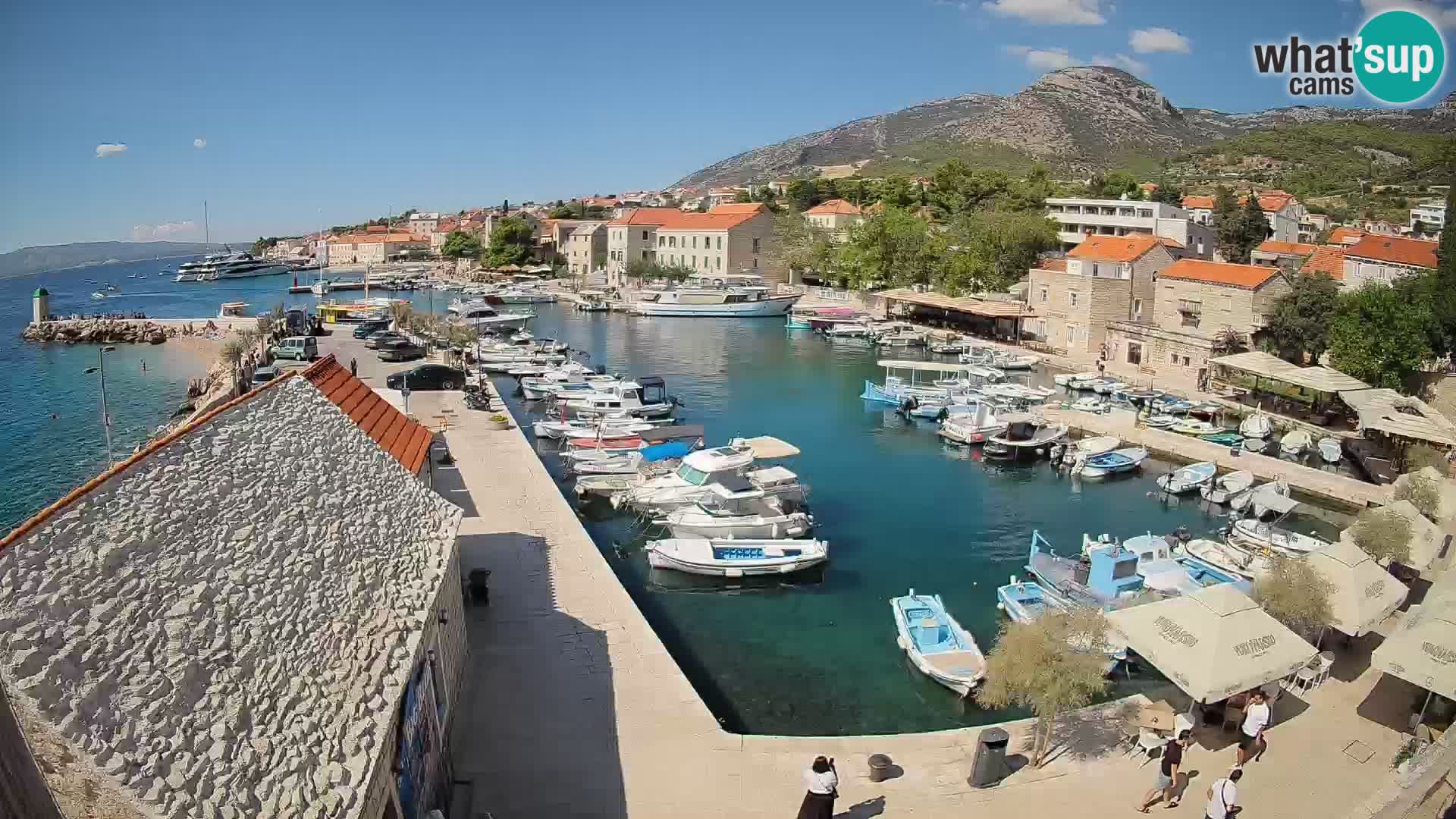 Webcam porto di Bol – Vista live sulla Riva e Marina