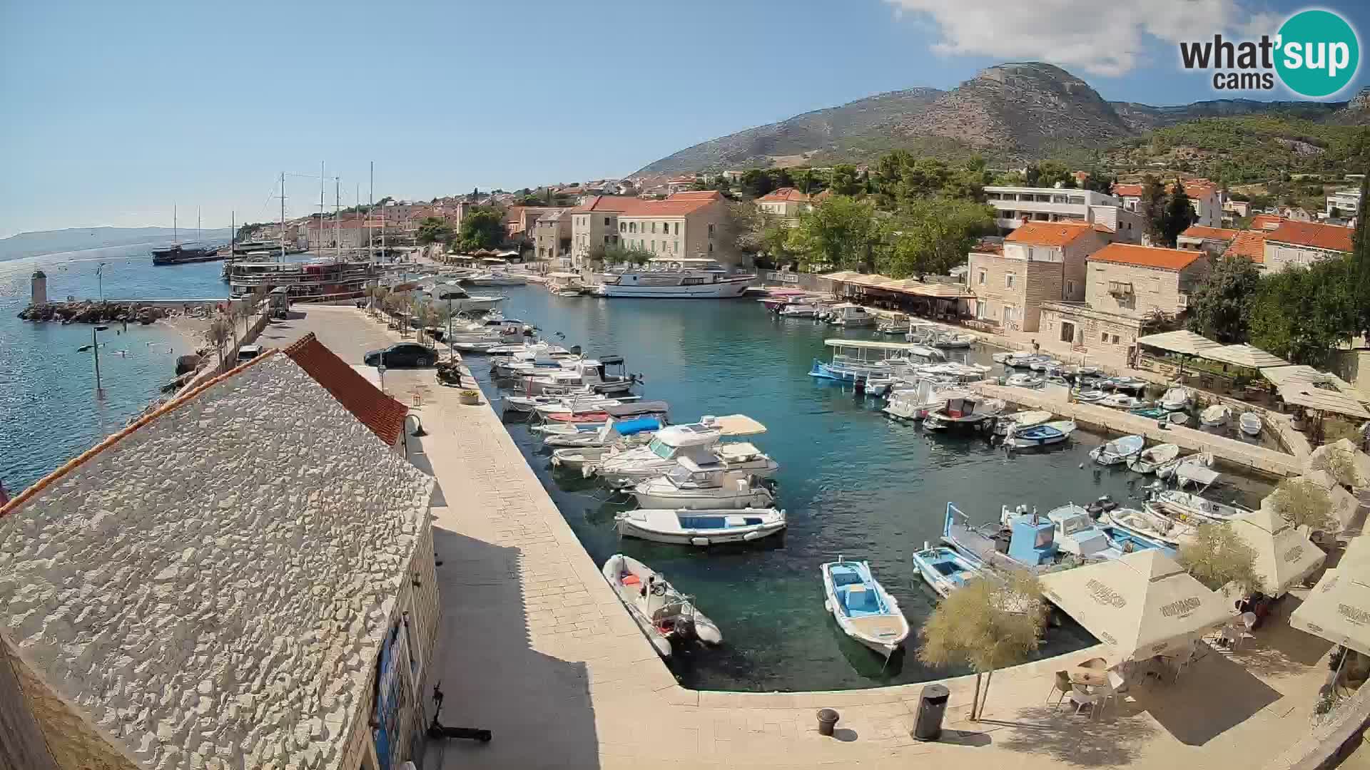 Webcam Bol Hafen – Liveblick auf Bol Riva & Marina