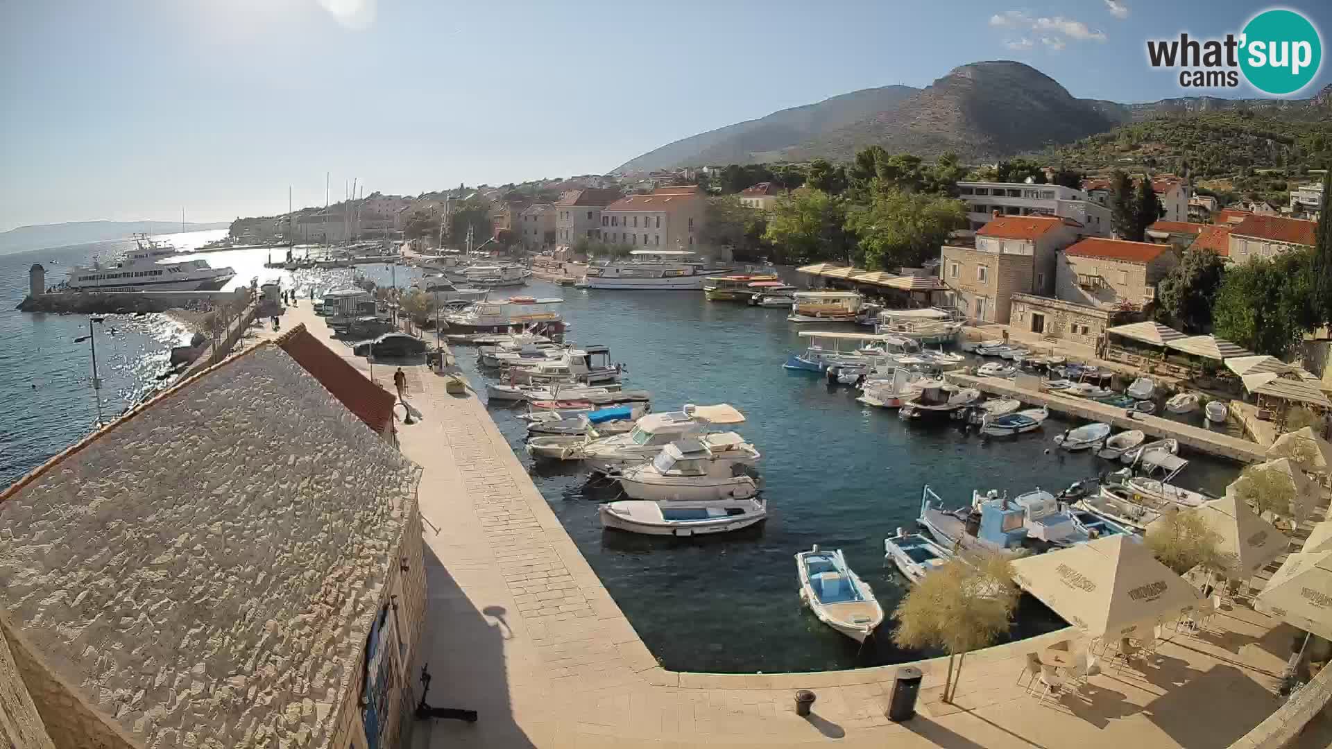Webcam Bol Hafen – Liveblick auf Bol Riva & Marina