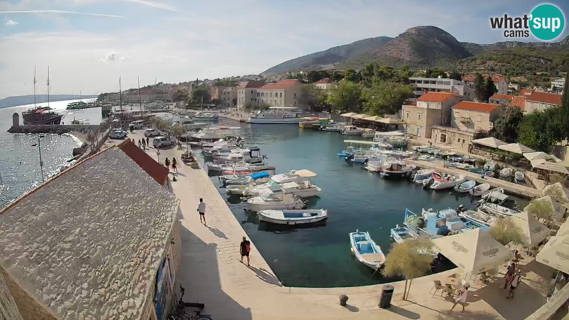 Webcam Bol Hafen – Liveblick auf Bol Riva & Marina