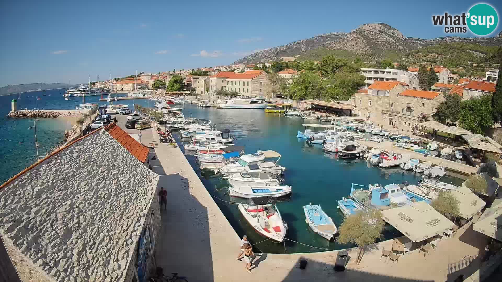 Webcam porto di Bol – Vista live sulla Riva e Marina