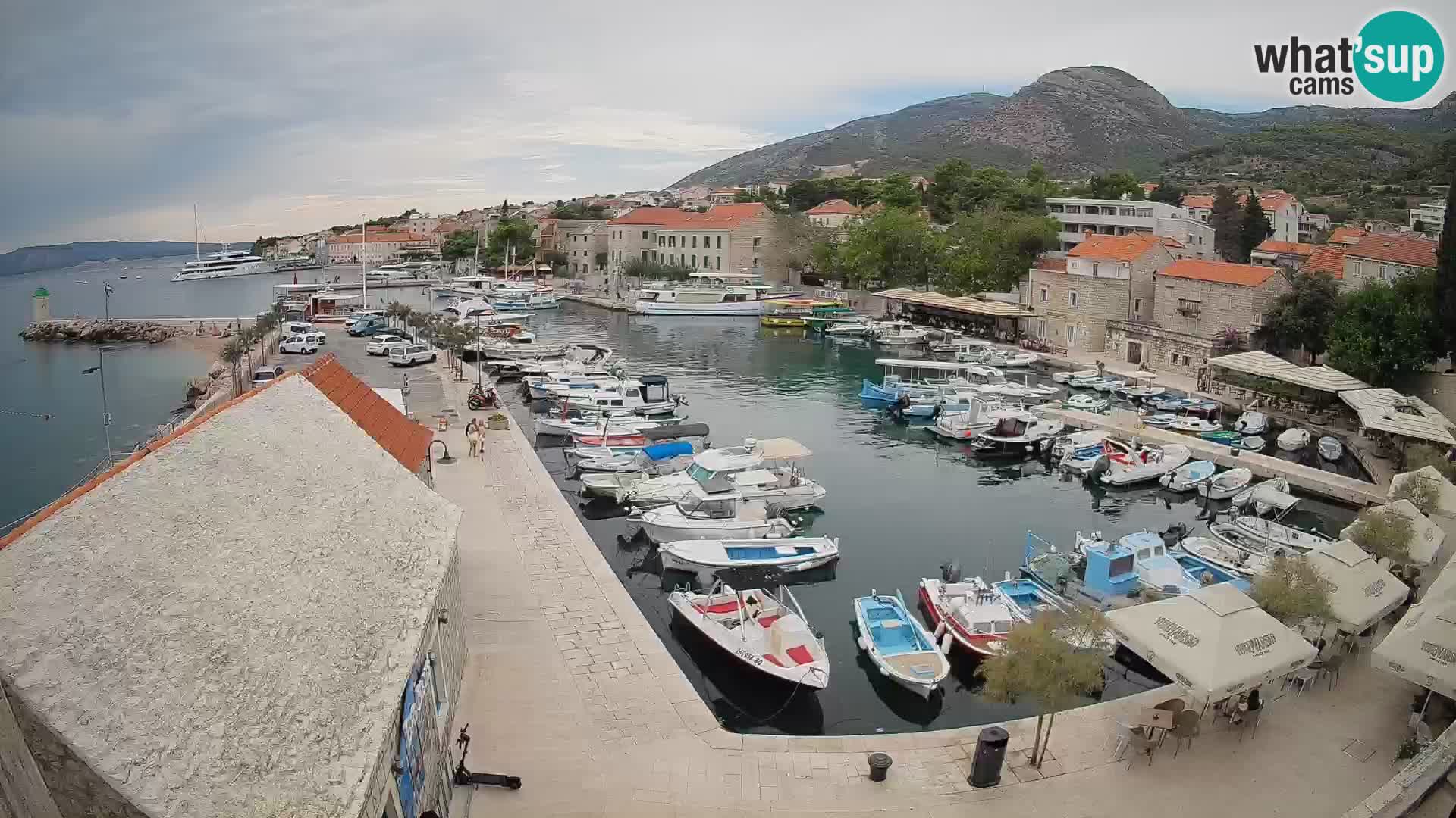 Webcam Bol Harbour – Live View of Bol Riva & Marina