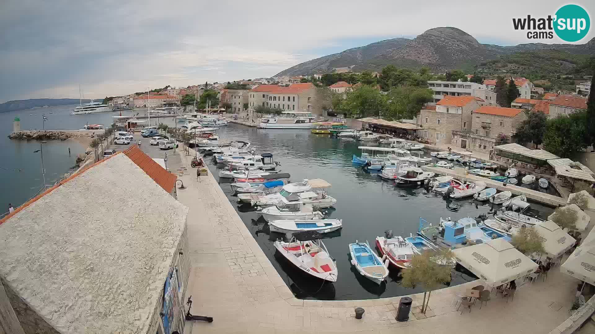 Webcam Bol Hafen – Liveblick auf Bol Riva & Marina