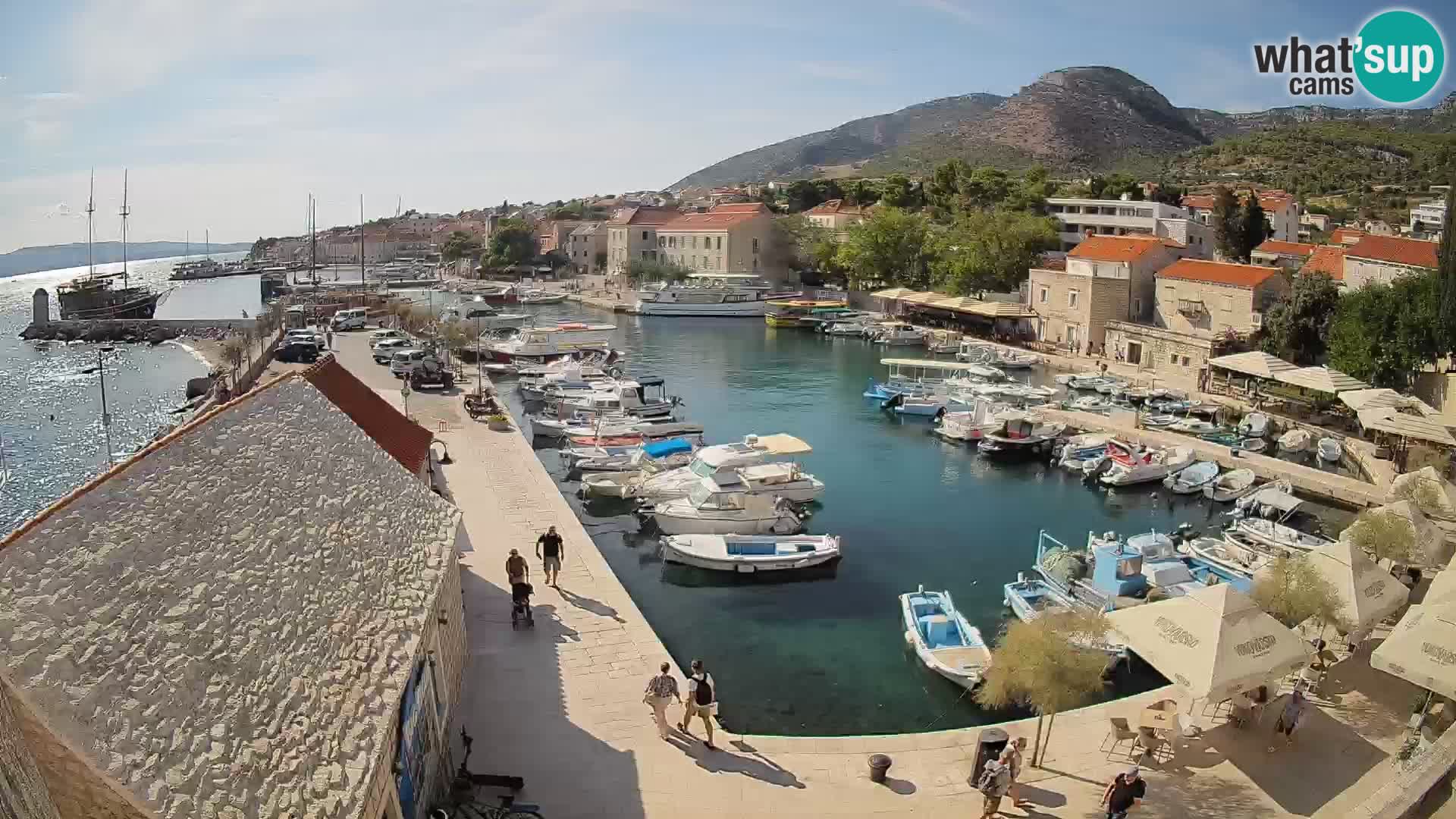 Webcam Bol Harbour – Live View of Bol Riva & Marina