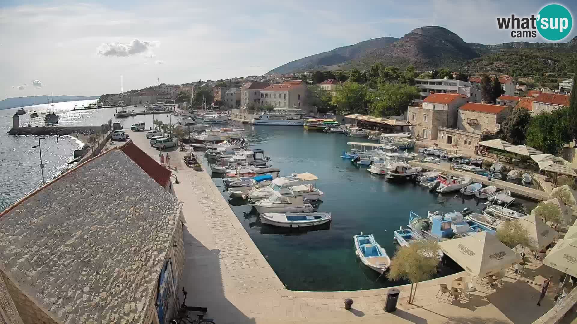 Webcam Bol Hafen – Liveblick auf Bol Riva & Marina