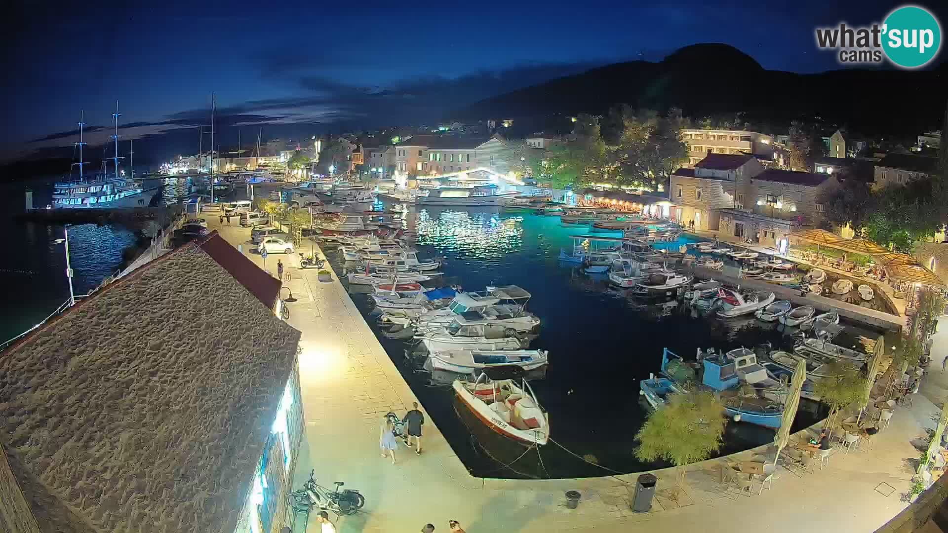 Webcam Bol Hafen – Liveblick auf Bol Riva & Marina