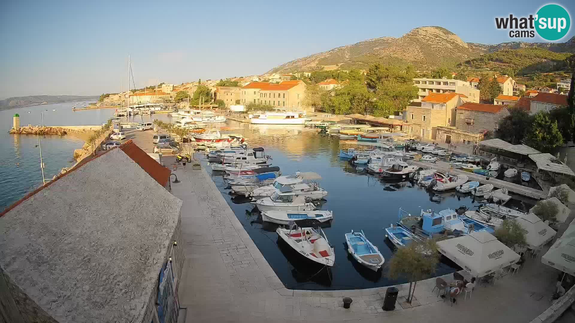 Webcam Bol Hafen – Liveblick auf Bol Riva & Marina