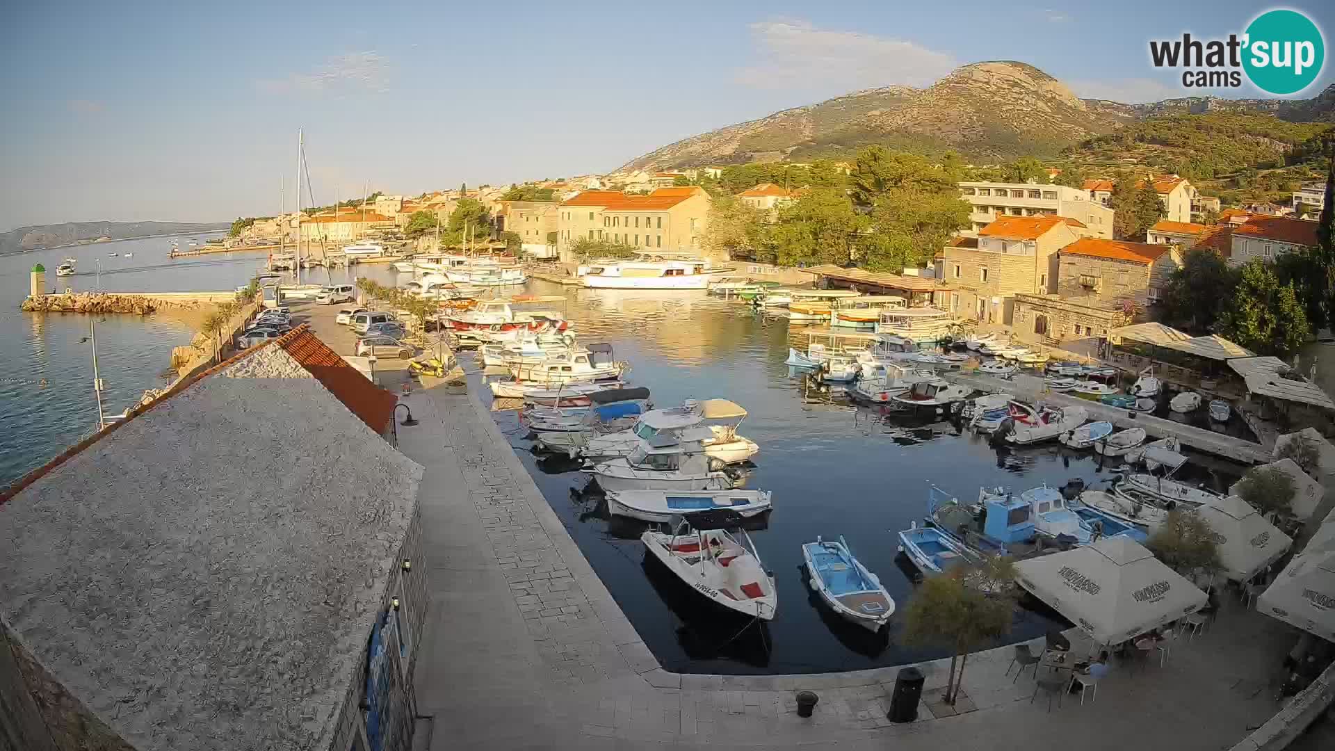 Webcam Bol Hafen – Liveblick auf Bol Riva & Marina