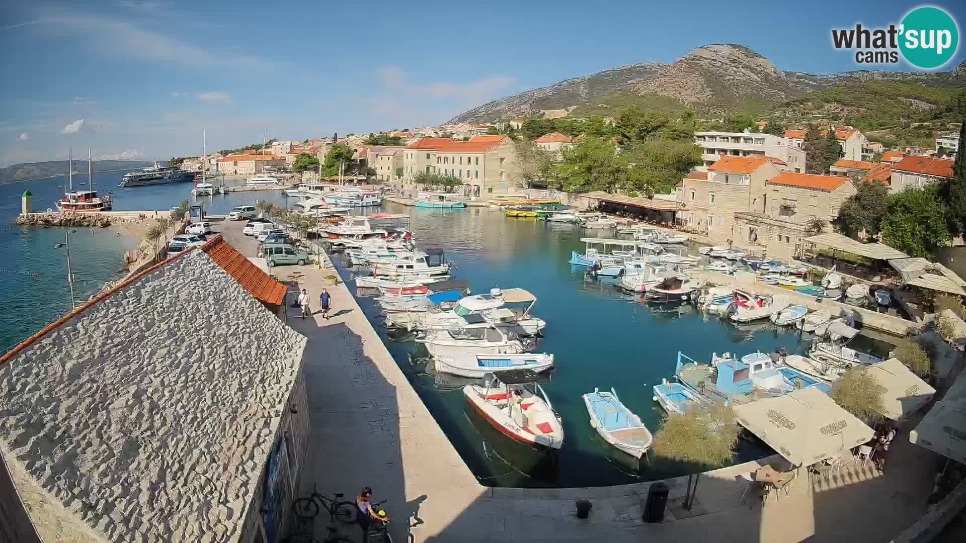 Webcam Bol Harbour – Live View of Bol Riva & Marina