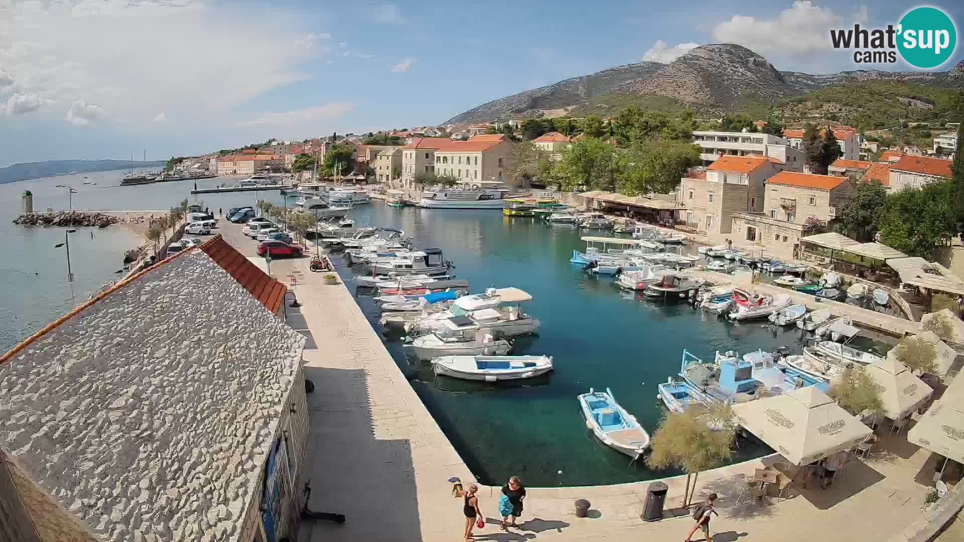 Webcam porto di Bol – Vista live sulla Riva e Marina