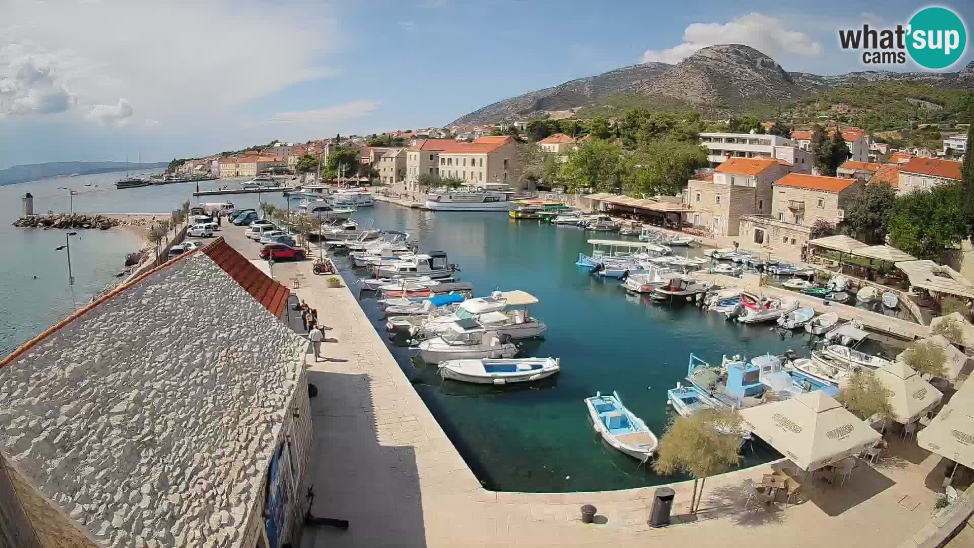 Webcam porto di Bol – Vista live sulla Riva e Marina