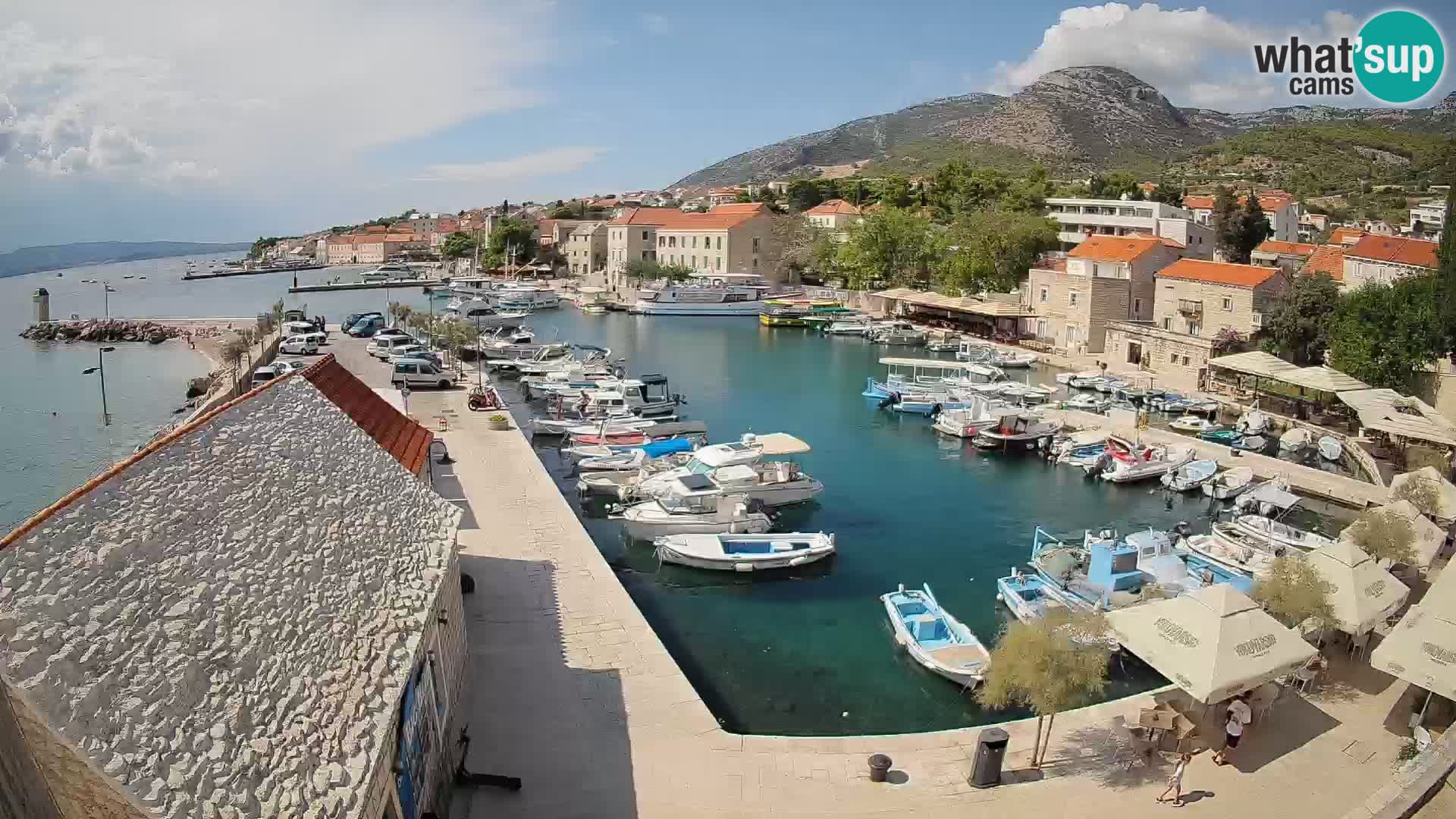 Webcam porto di Bol – Vista live sulla Riva e Marina