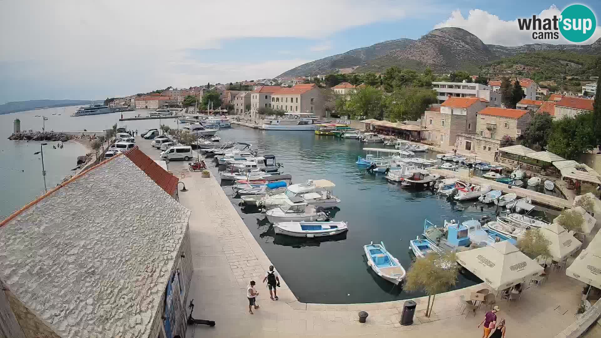 Webcam Bol Harbour – Live View of Bol Riva & Marina