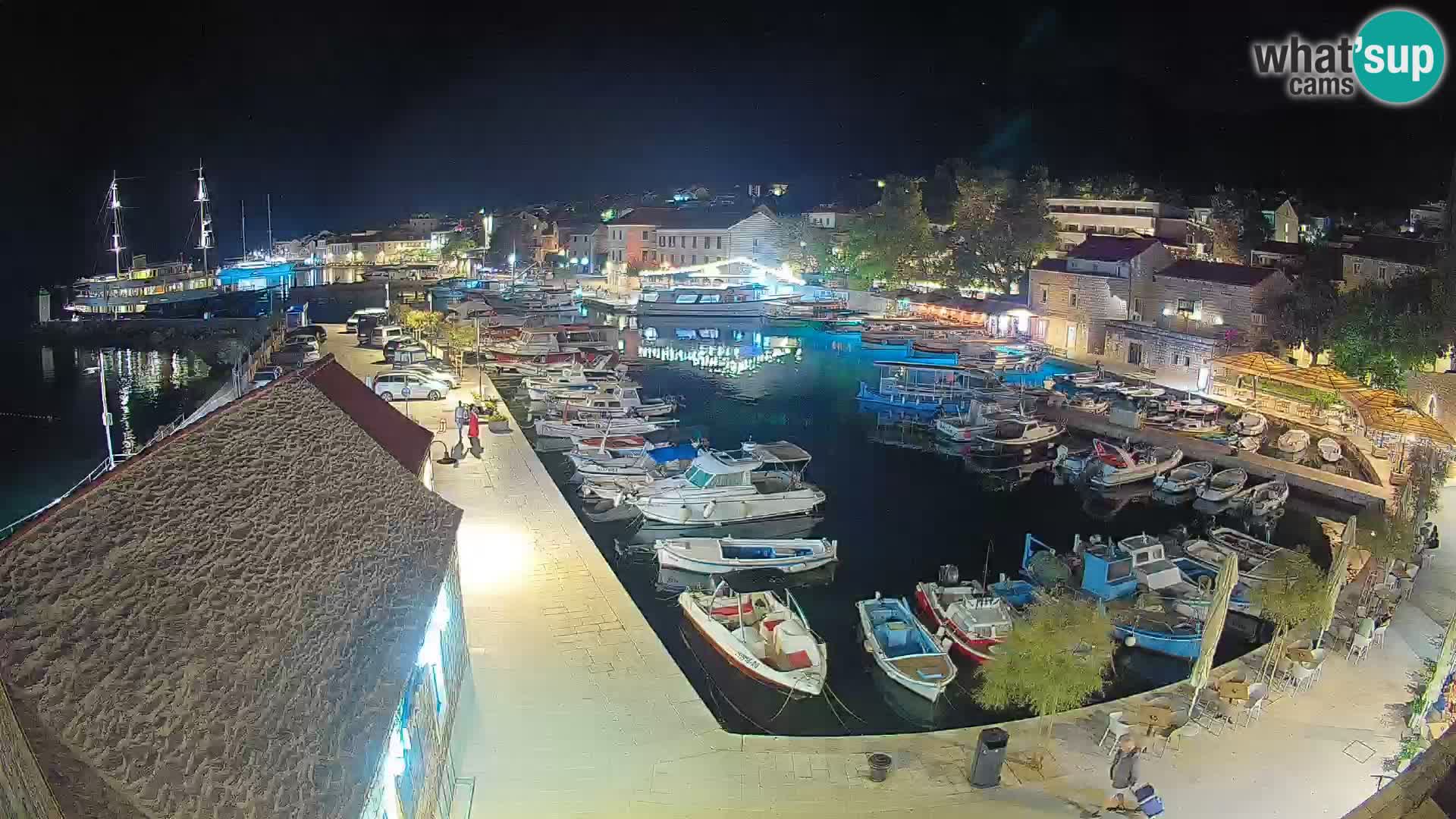 Webcam Bol Harbour – Live View of Bol Riva & Marina