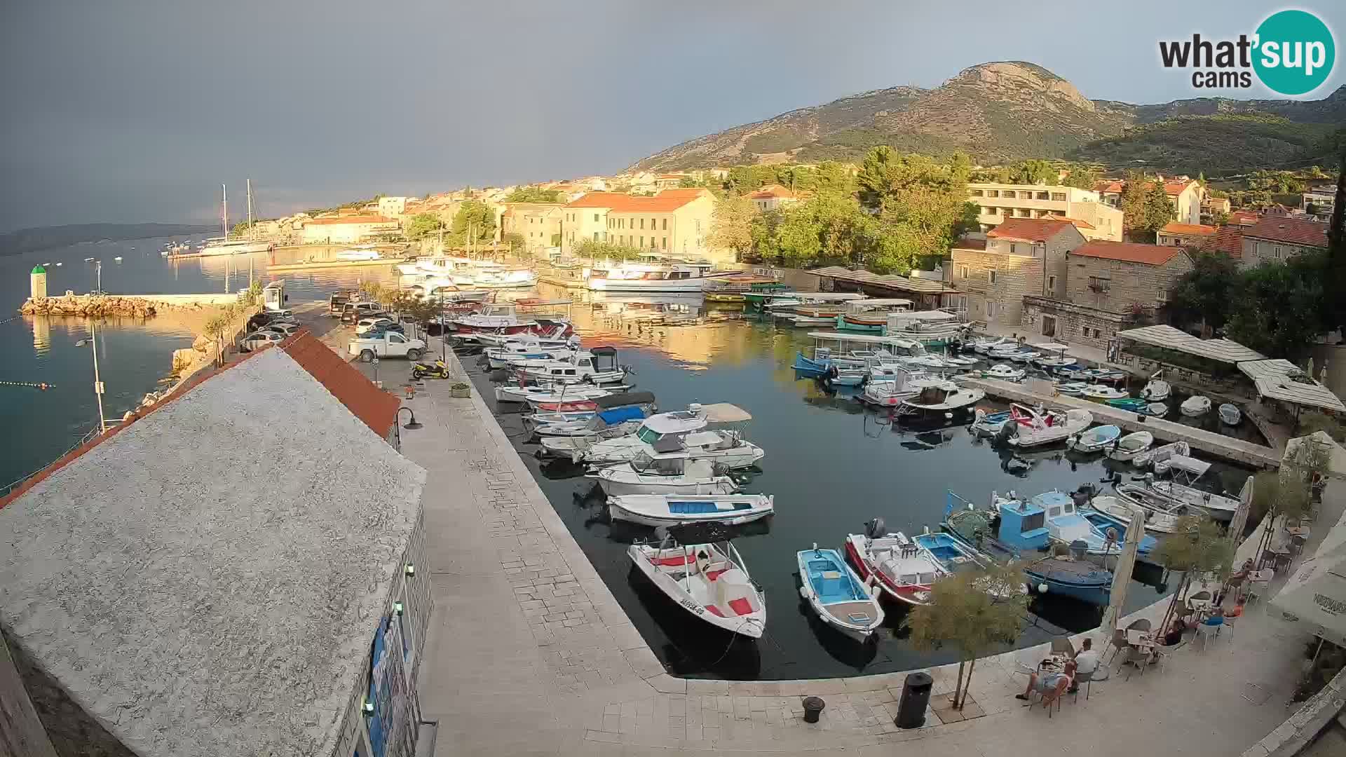 Webcam Bol Harbour – Live View of Bol Riva & Marina