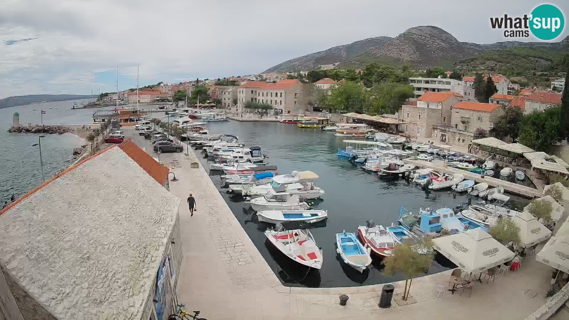 Webcam porto di Bol – Vista live sulla Riva e Marina