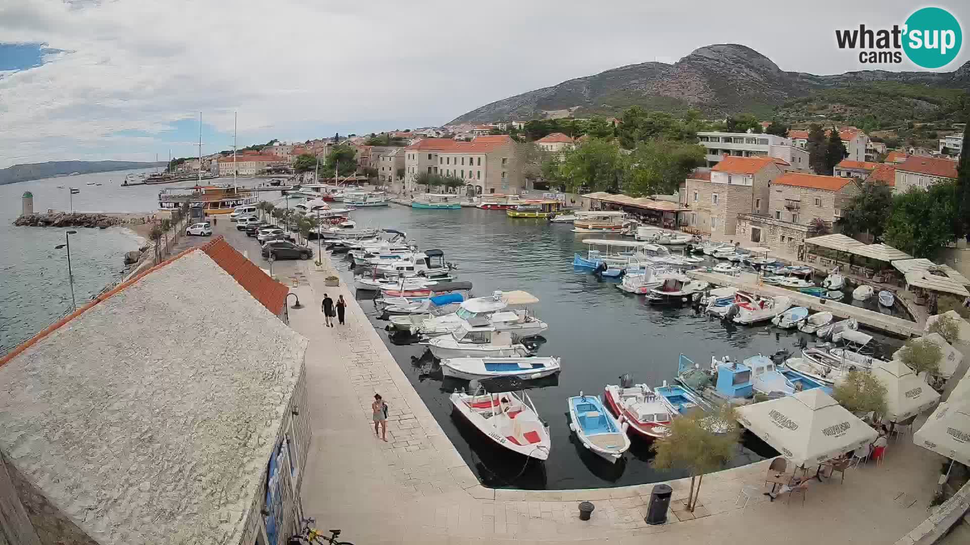Webcam porto di Bol – Vista live sulla Riva e Marina