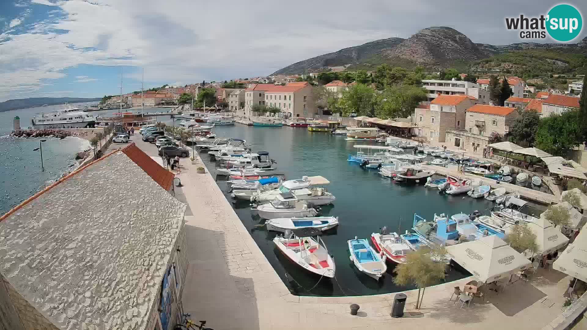 Webcam porto di Bol – Vista live sulla Riva e Marina