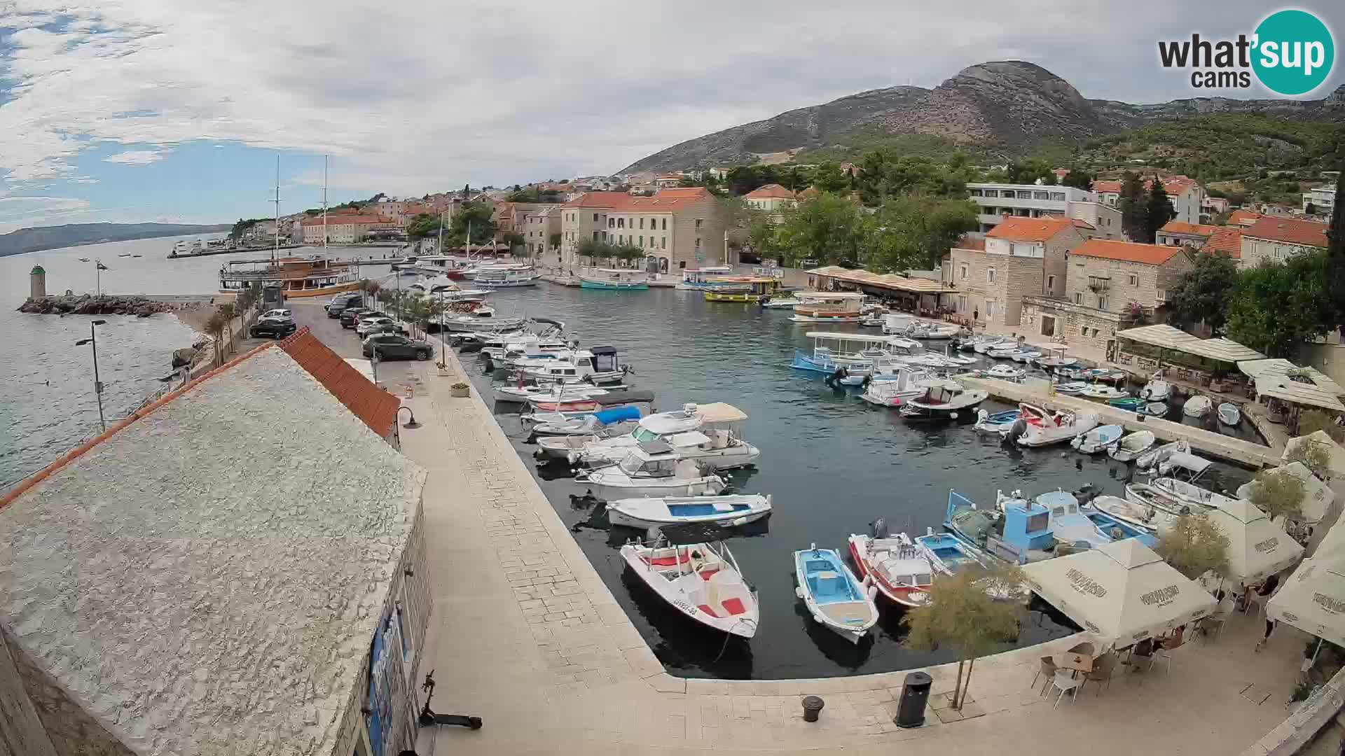 Webcam porto di Bol – Vista live sulla Riva e Marina
