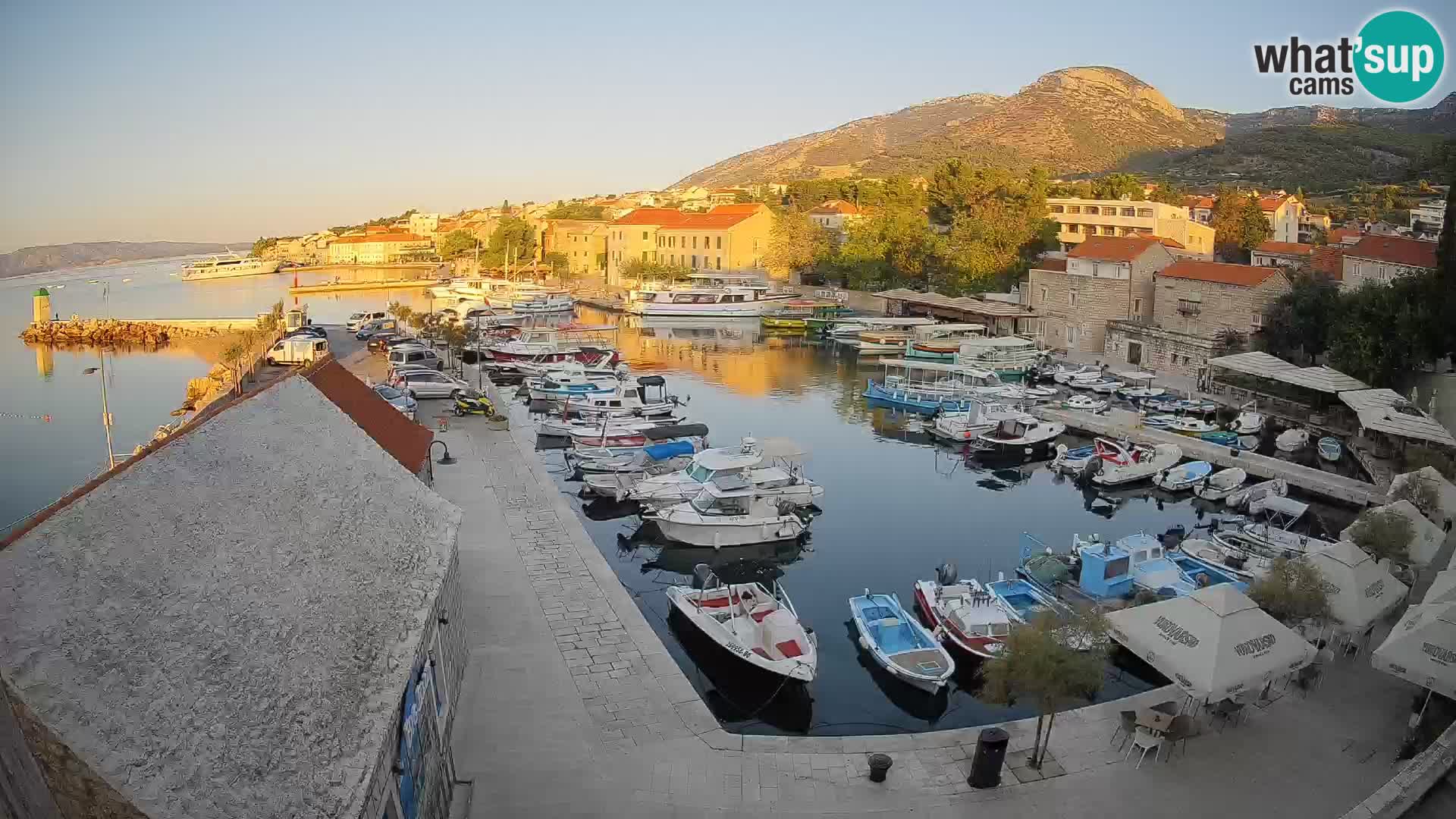 Webcam Bol Harbour – Live View of Bol Riva & Marina