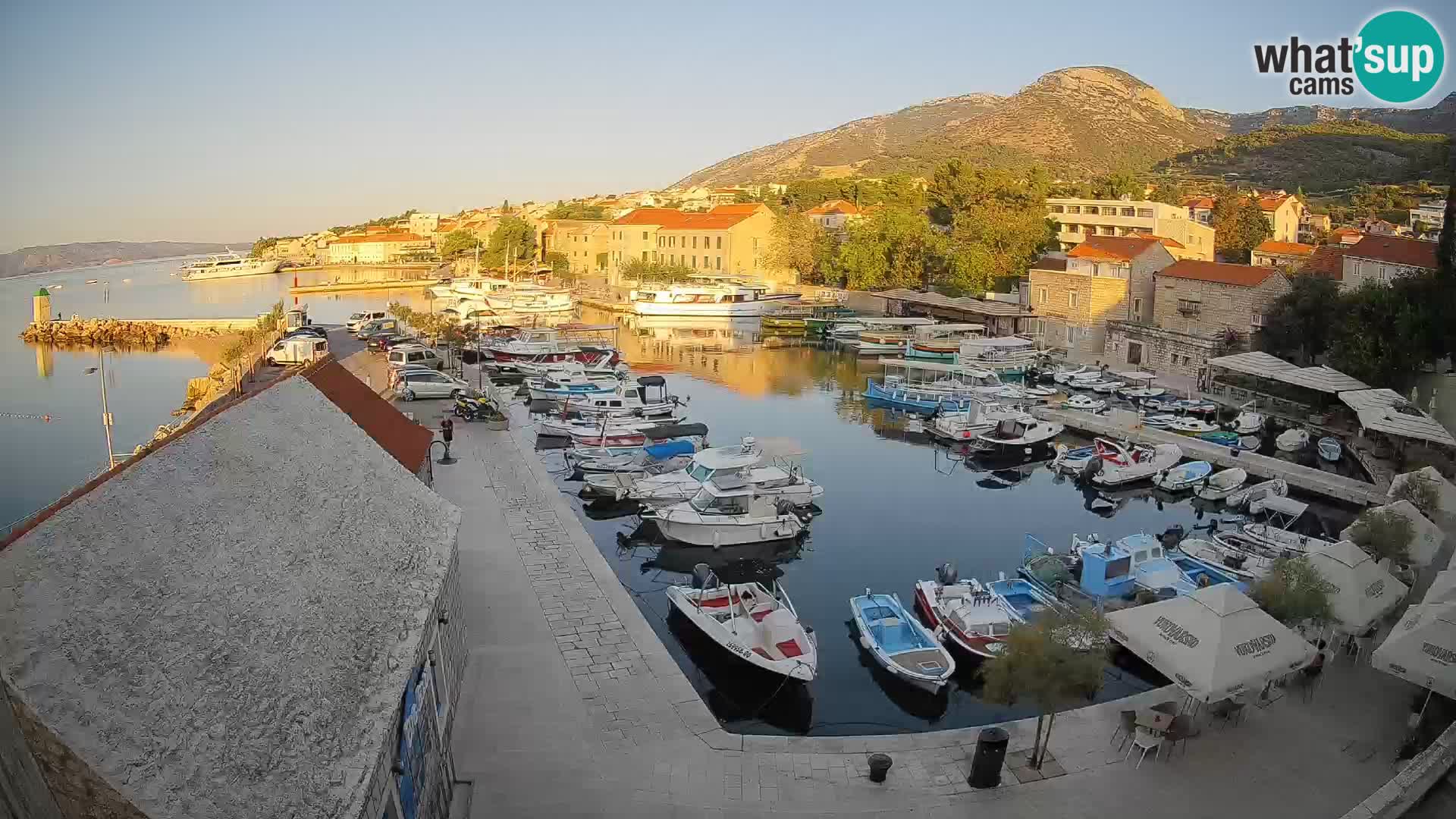 Webcam Bol Harbour – Live View of Bol Riva & Marina