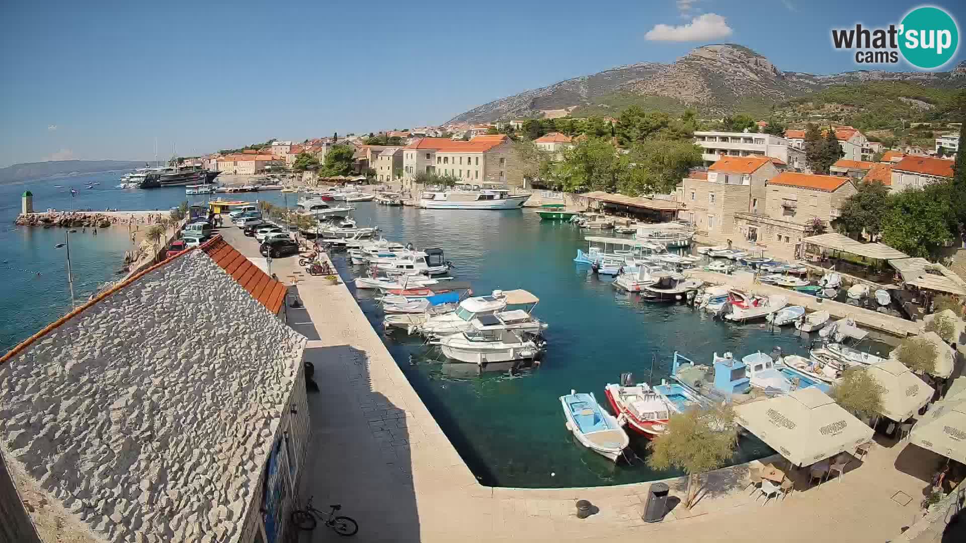 Webcam porto di Bol – Vista live sulla Riva e Marina