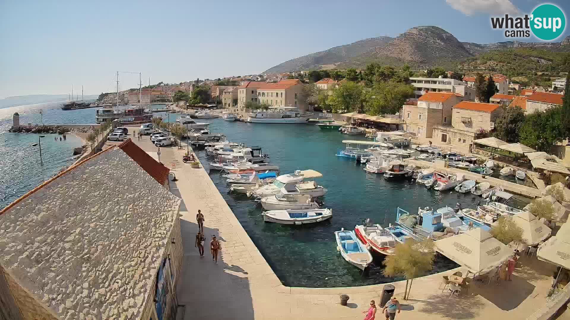 Webcam porto di Bol – Vista live sulla Riva e Marina