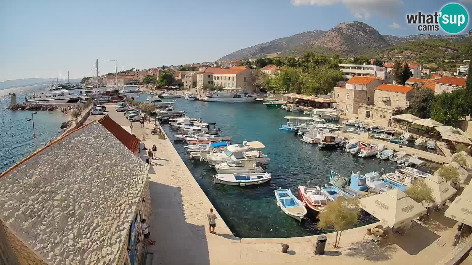 Webcam Bol Hafen – Liveblick auf Bol Riva & Marina