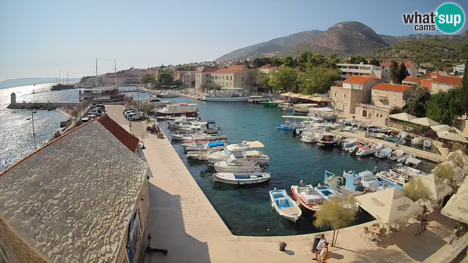 Webcam Bol Hafen – Liveblick auf Bol Riva & Marina