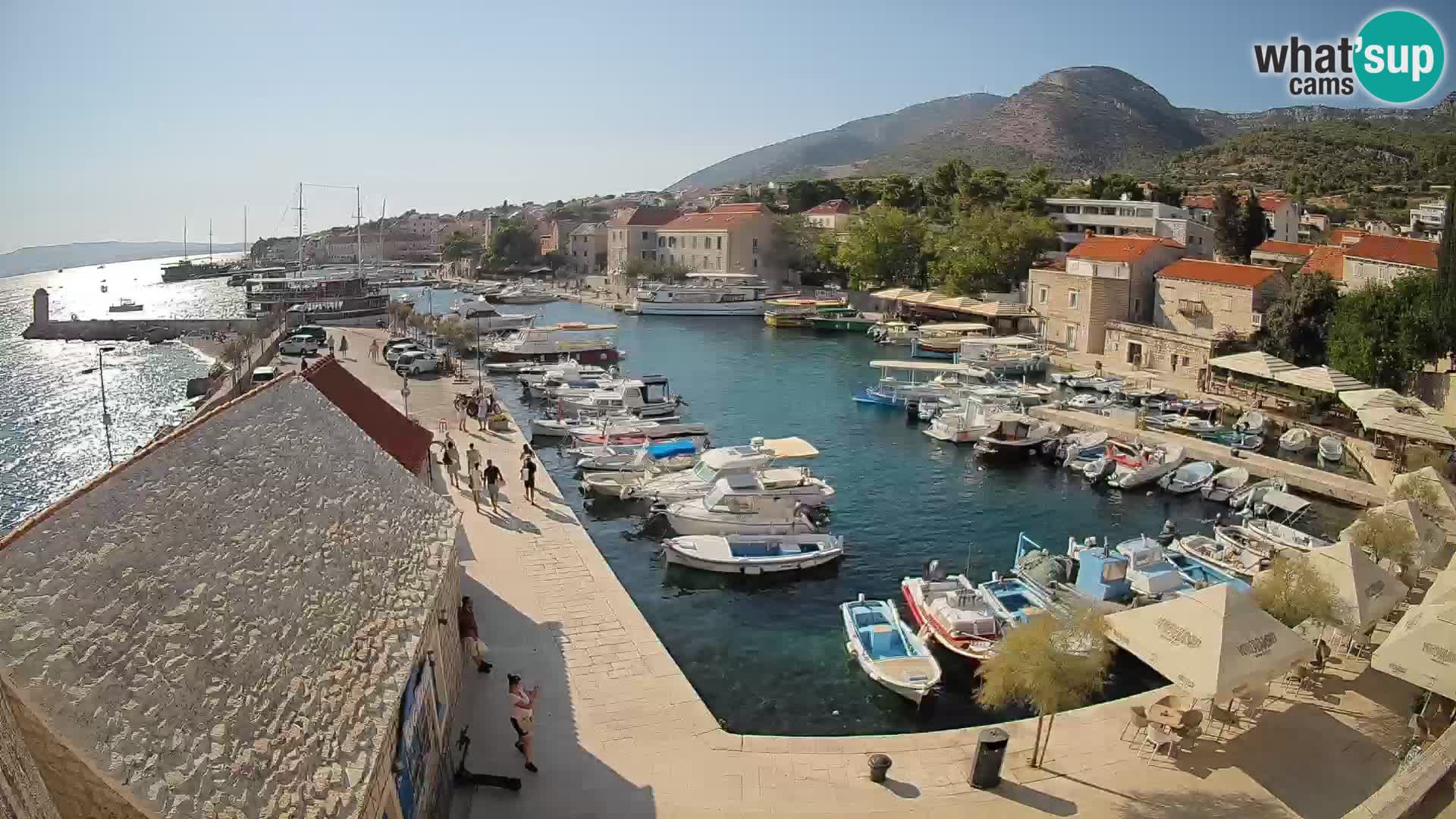 Webcam Bol Harbour – Live View of Bol Riva & Marina