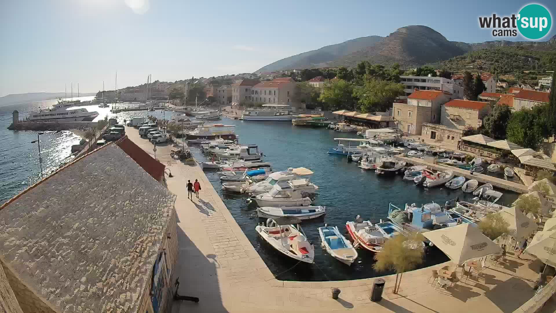 Webcam Bol Harbour – Live View of Bol Riva & Marina