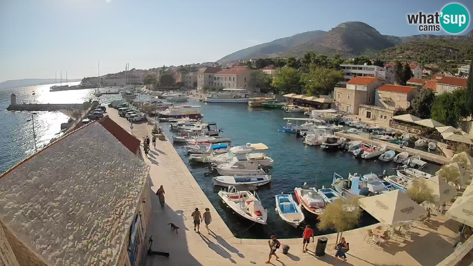 Webcam Bol Harbour – Live View of Bol Riva & Marina