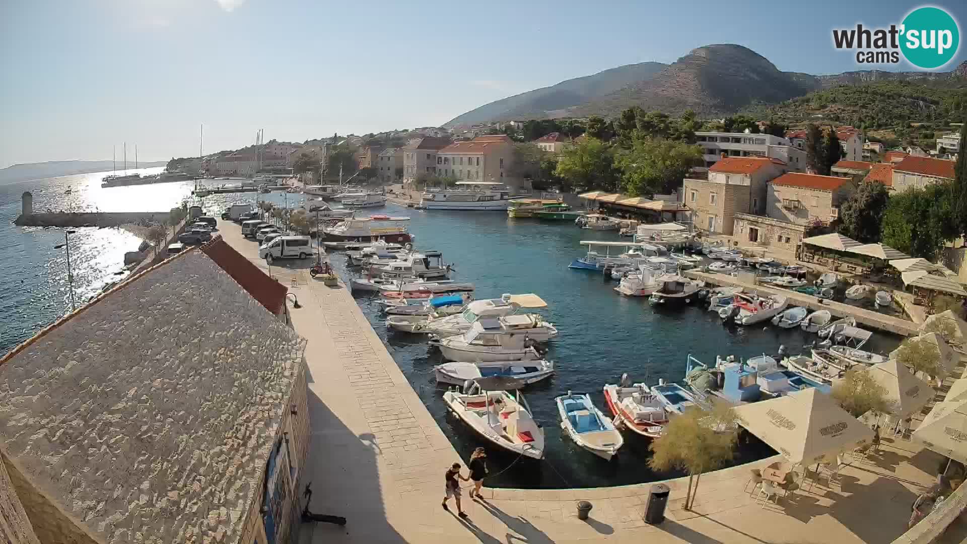 Webcam Bol Harbour – Live View of Bol Riva & Marina
